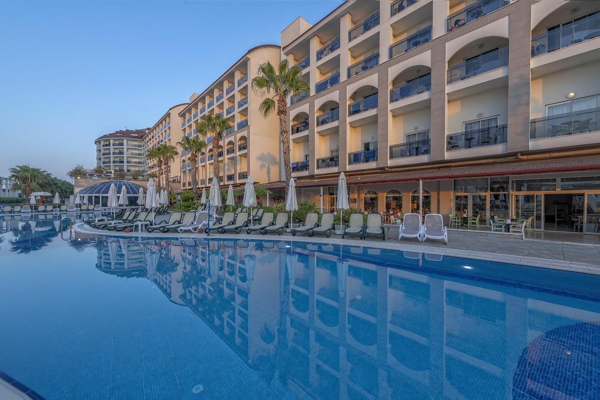 Port River Hotel & Spa16