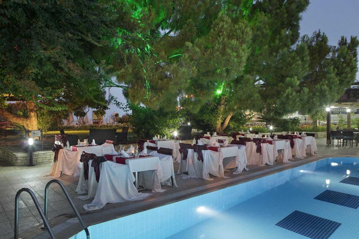 Trendy Side Beach Hotel13