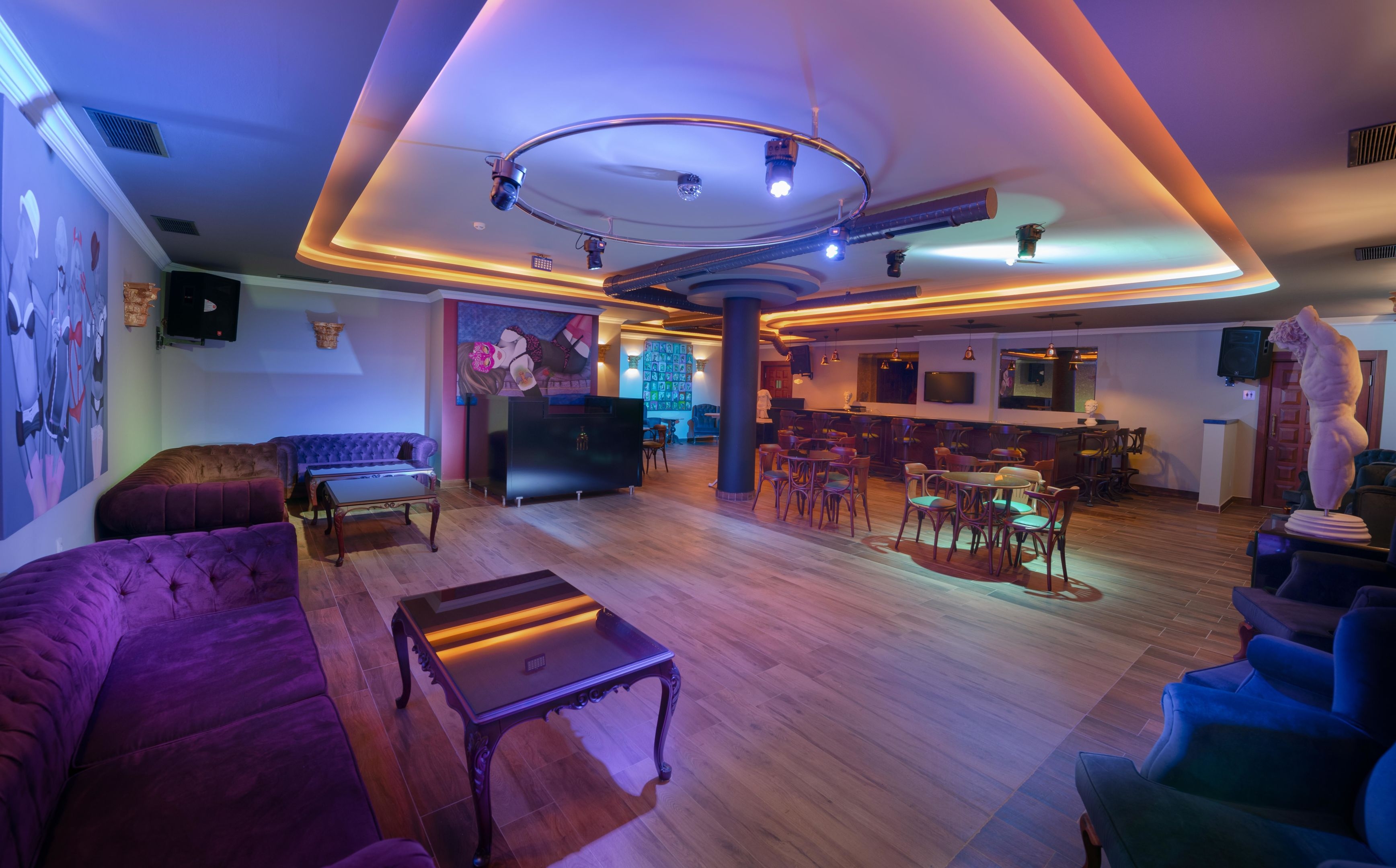 Antique Roman Palace23