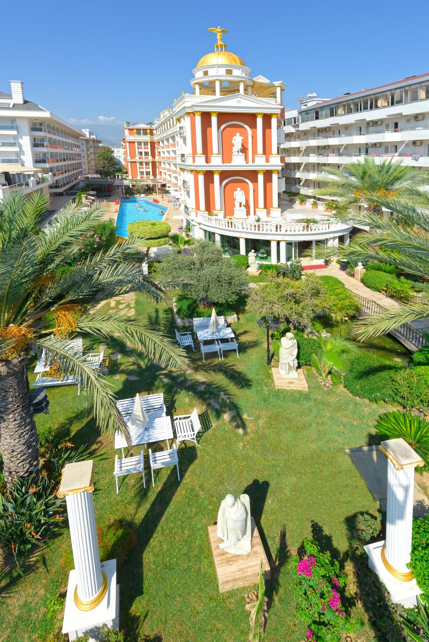 Antique Roman Palace59