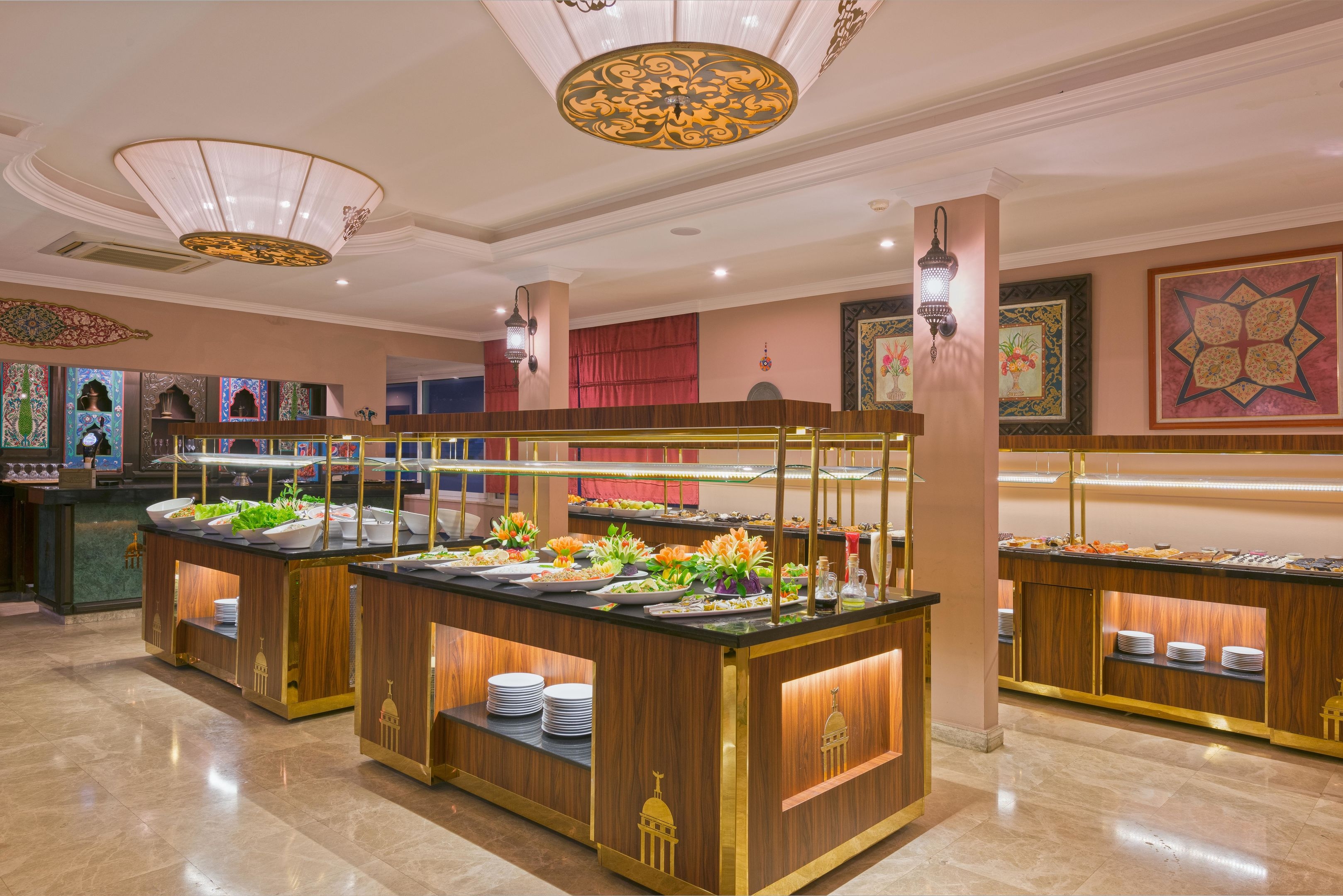 Antique Roman Palace19