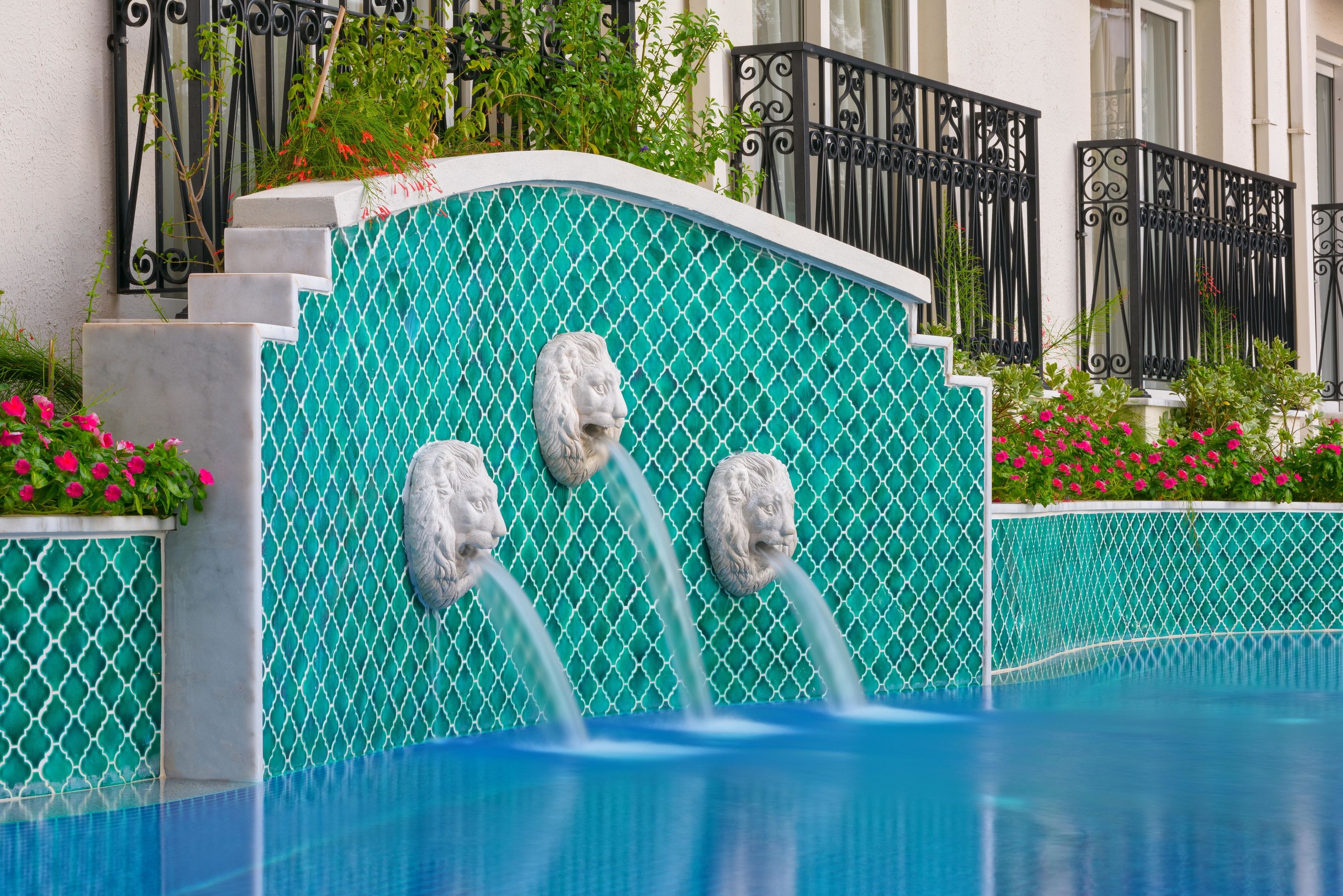 Antique Roman Palace48