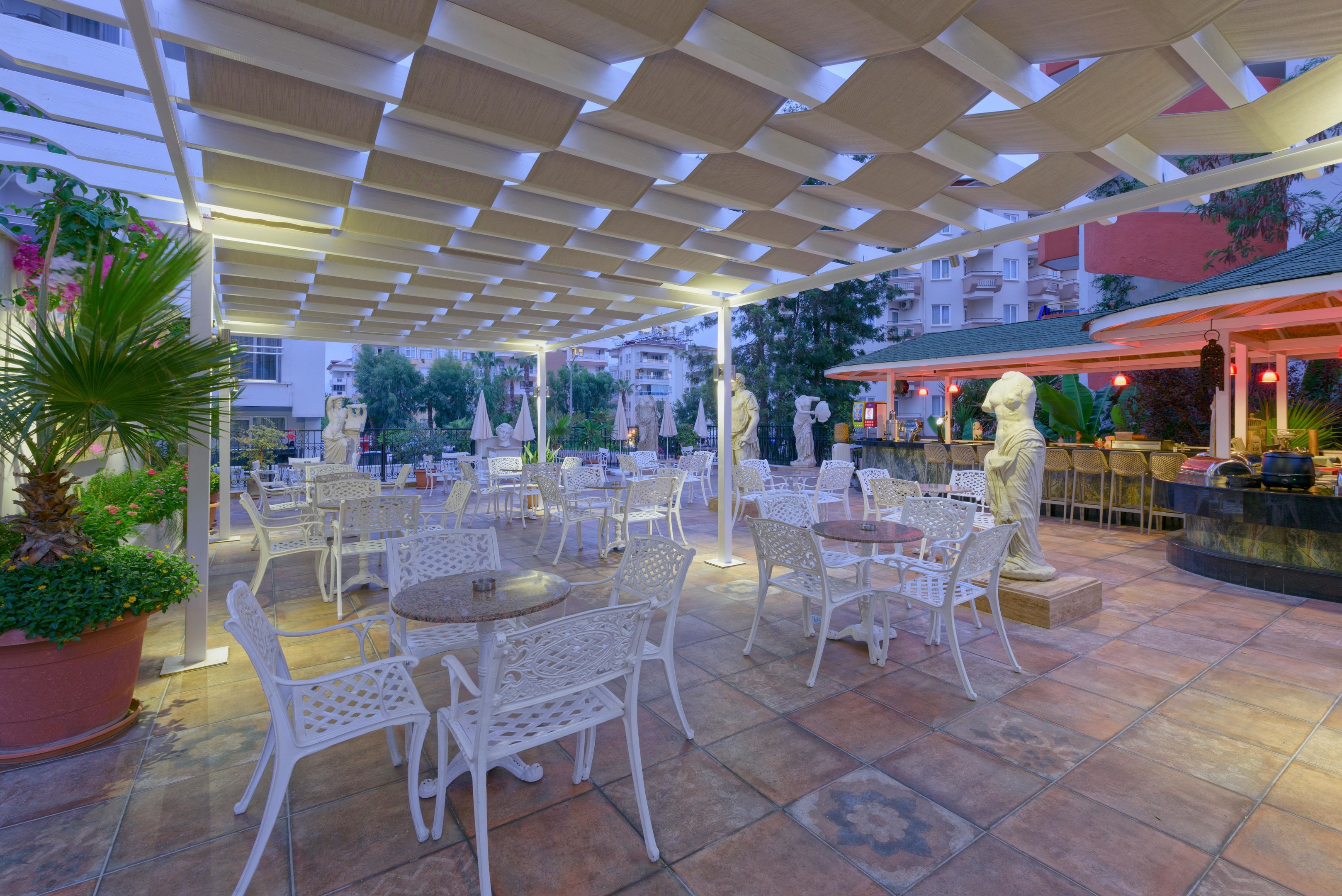 Antique Roman Palace50