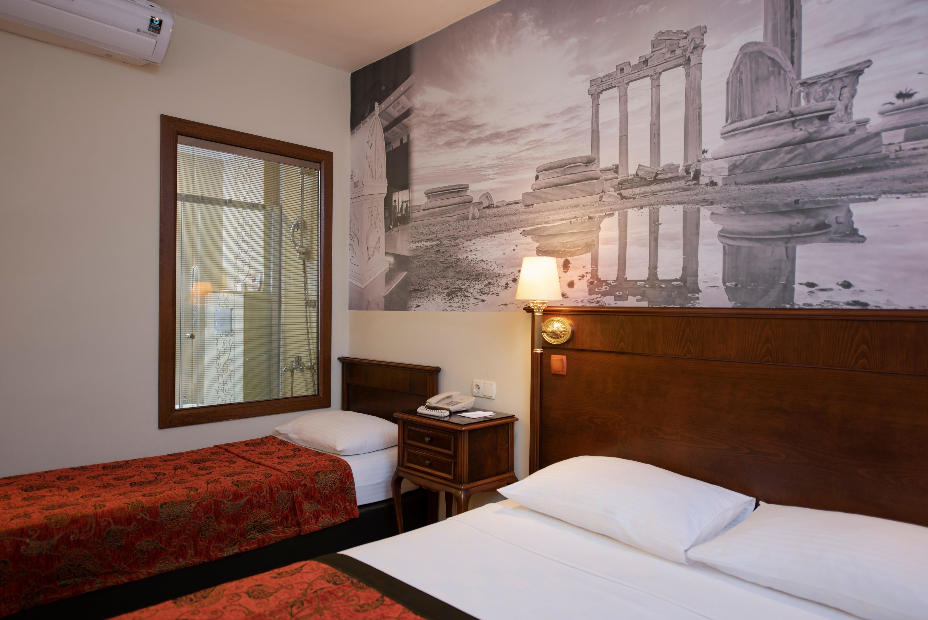 Antique Roman Palace5