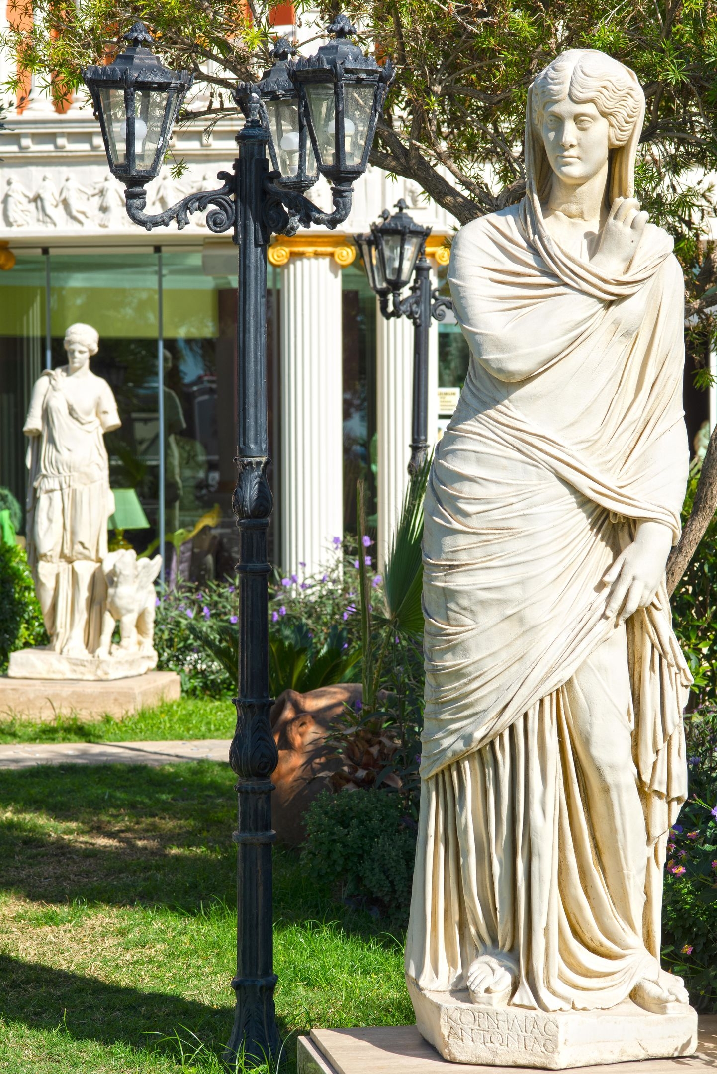 Antique Roman Palace6