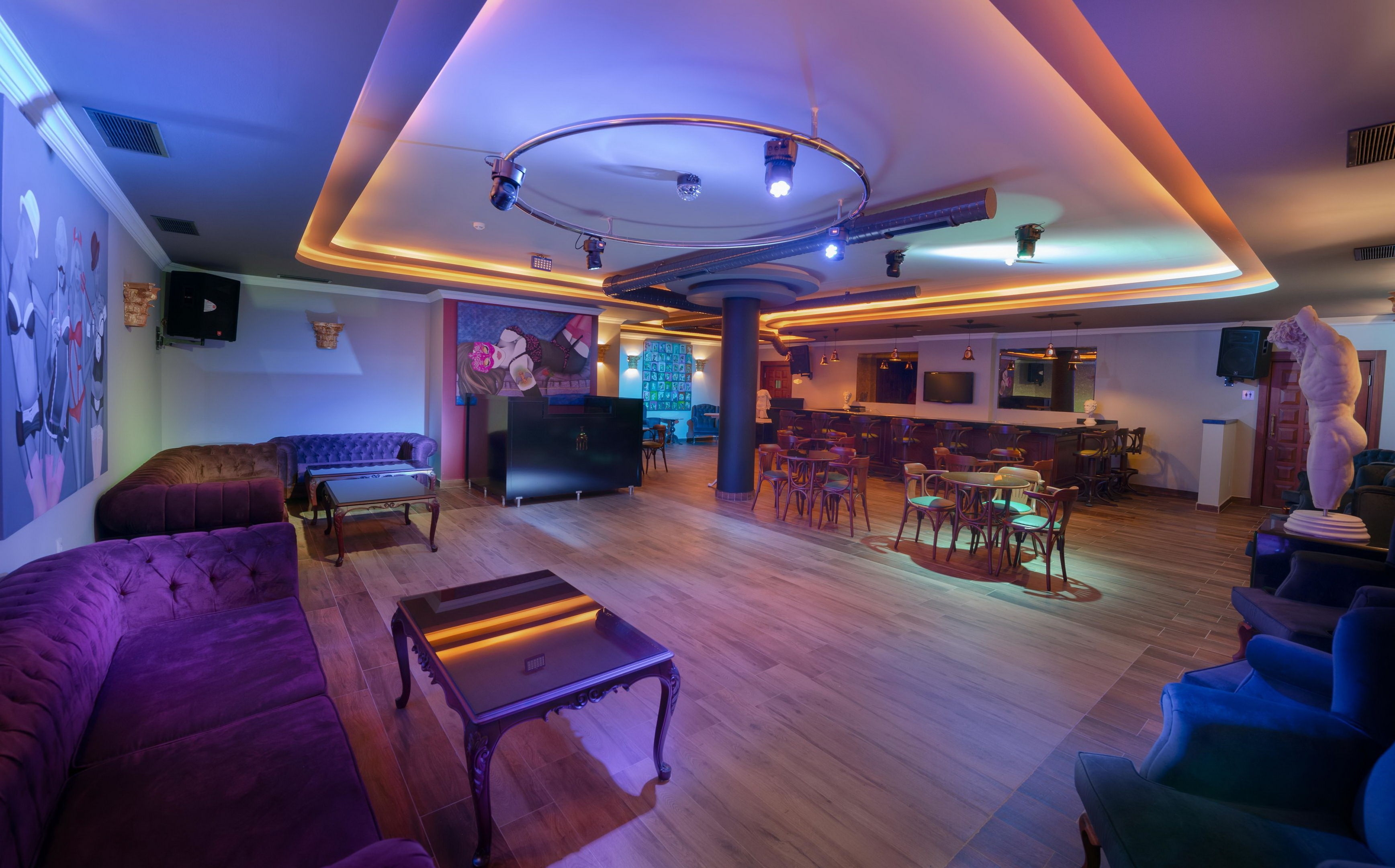 Antique Roman Palace67