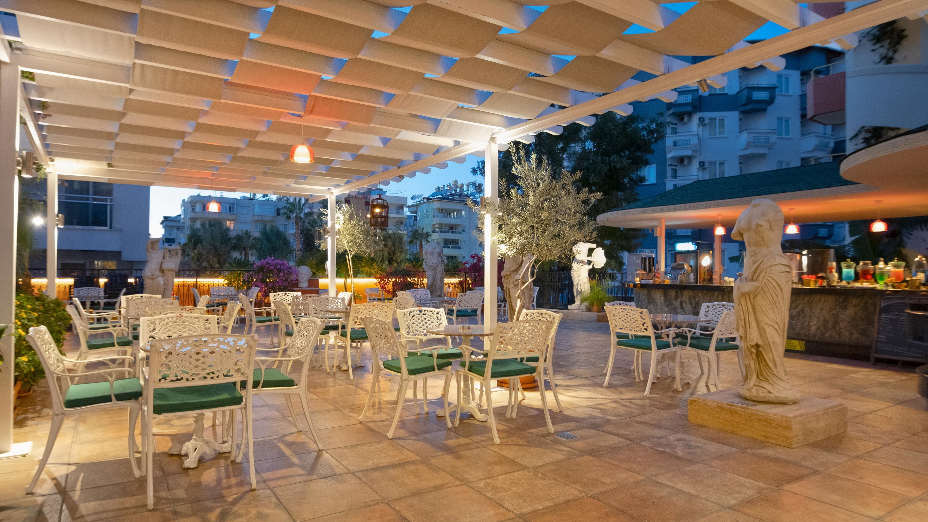 Antique Roman Palace68