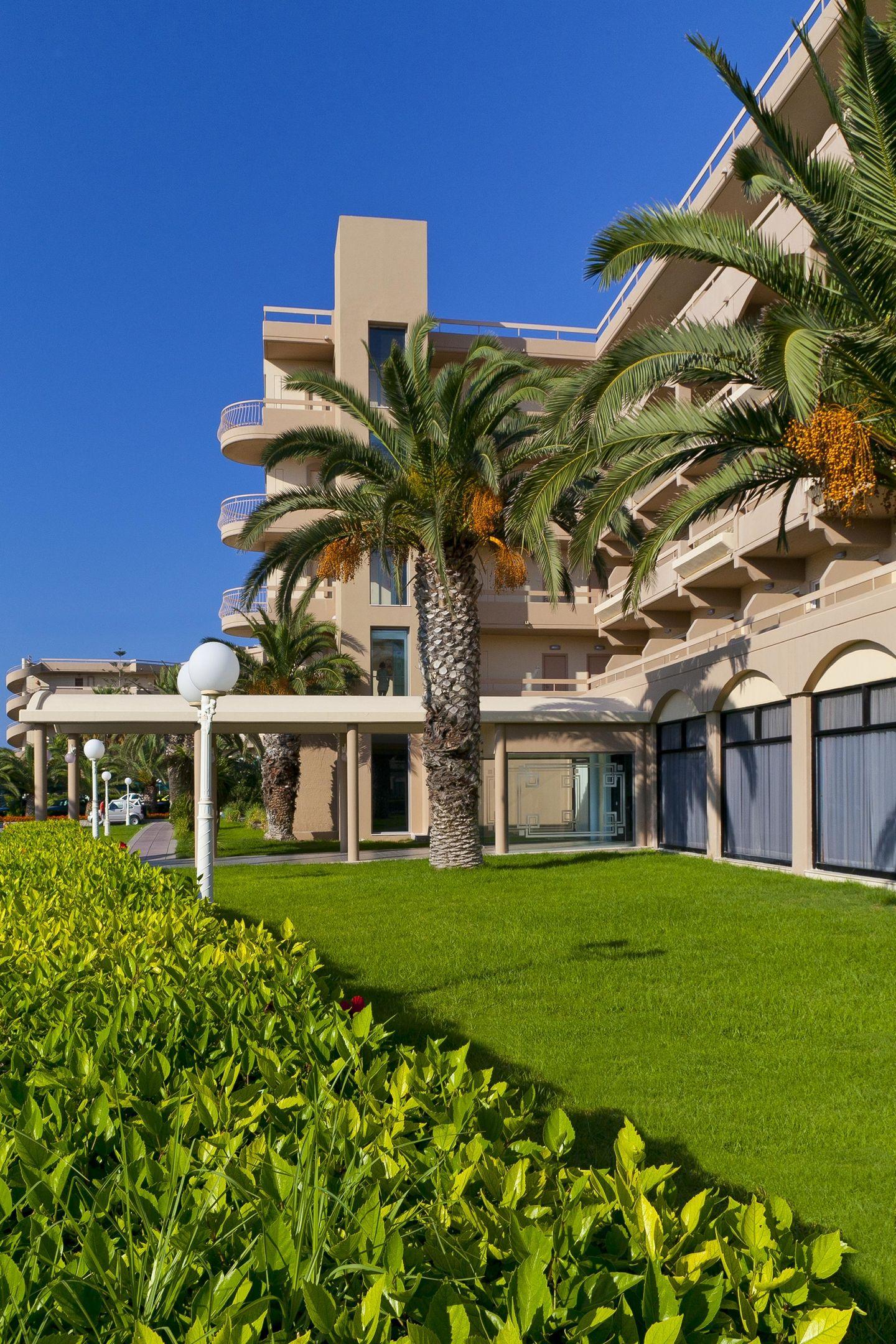 Sun Beach Resort1