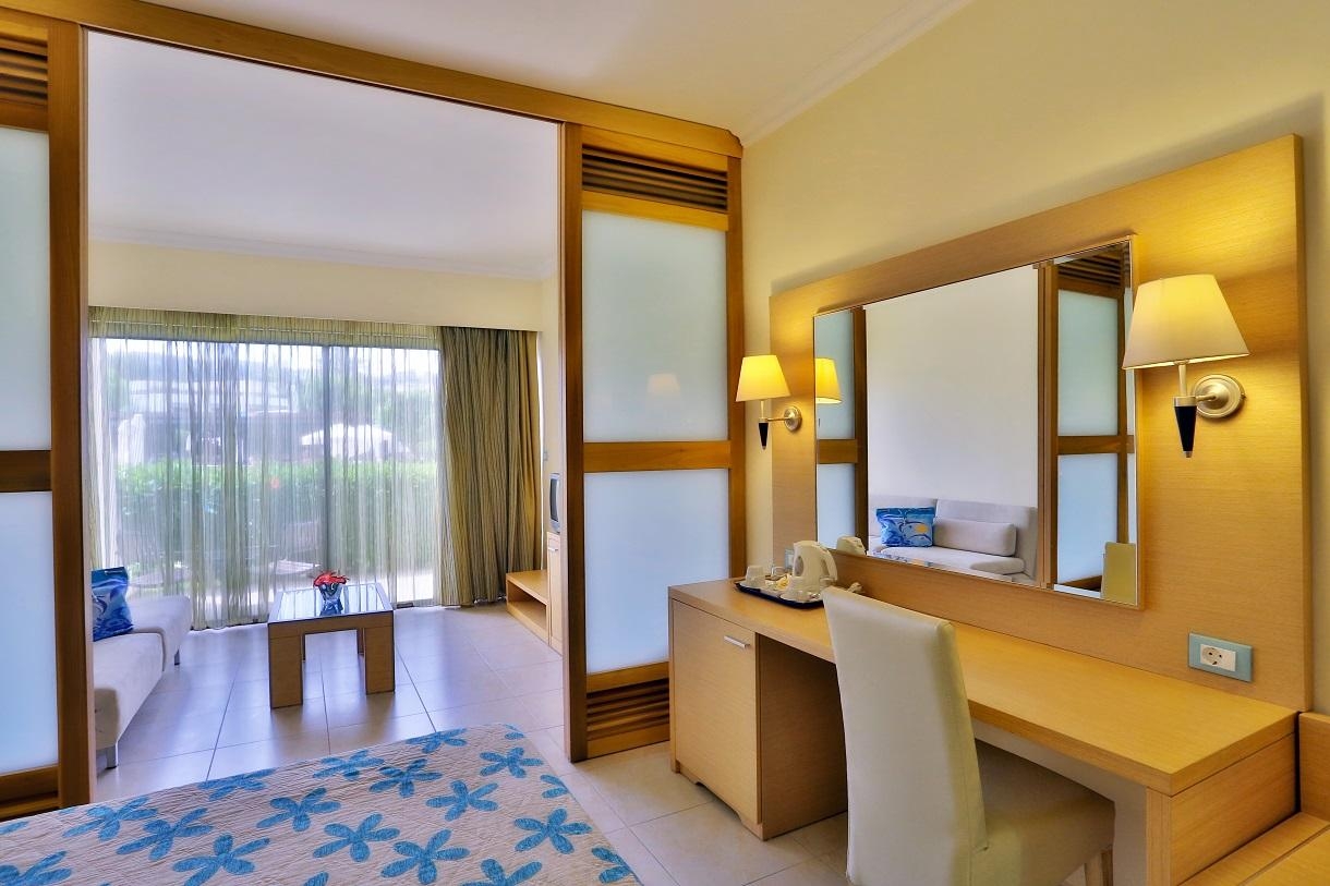 Sol by Melia Cosmopolitan Rhodes9