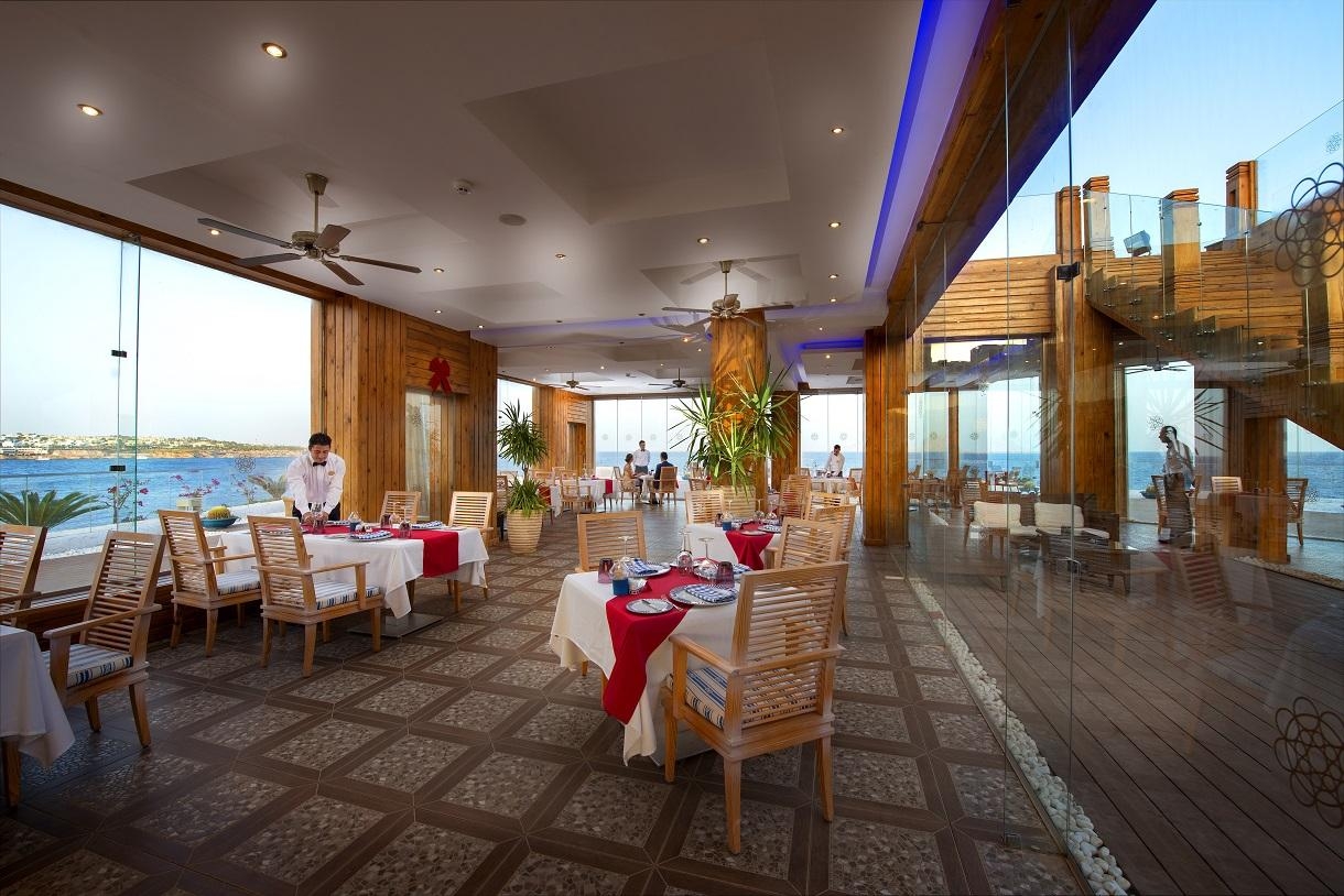 Sunrise Arabian Beach Resort19