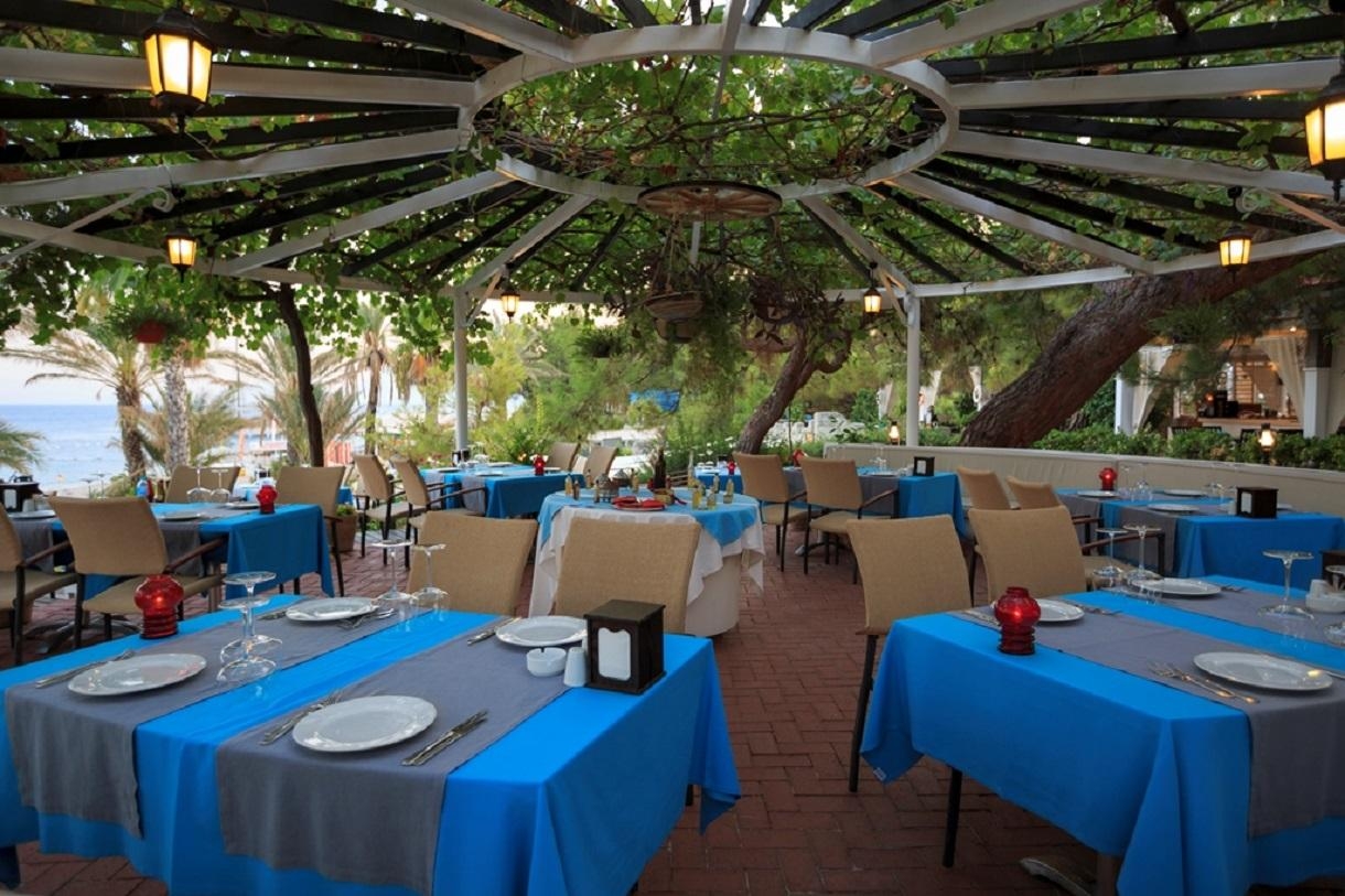 Pirates Beach Club11