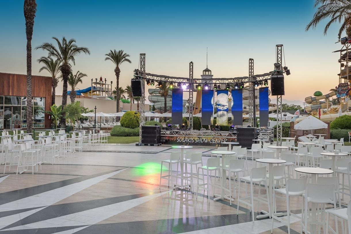 Titanic Deluxe Lara33