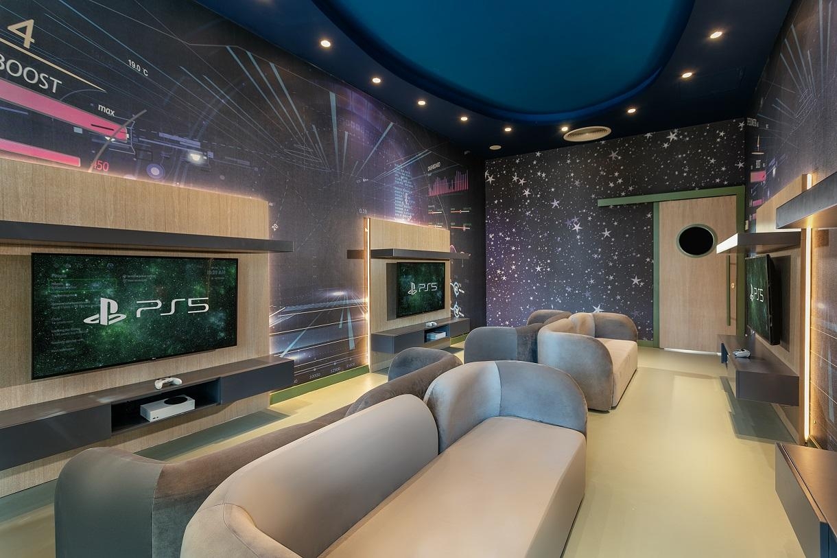 Titanic Deluxe Lara32