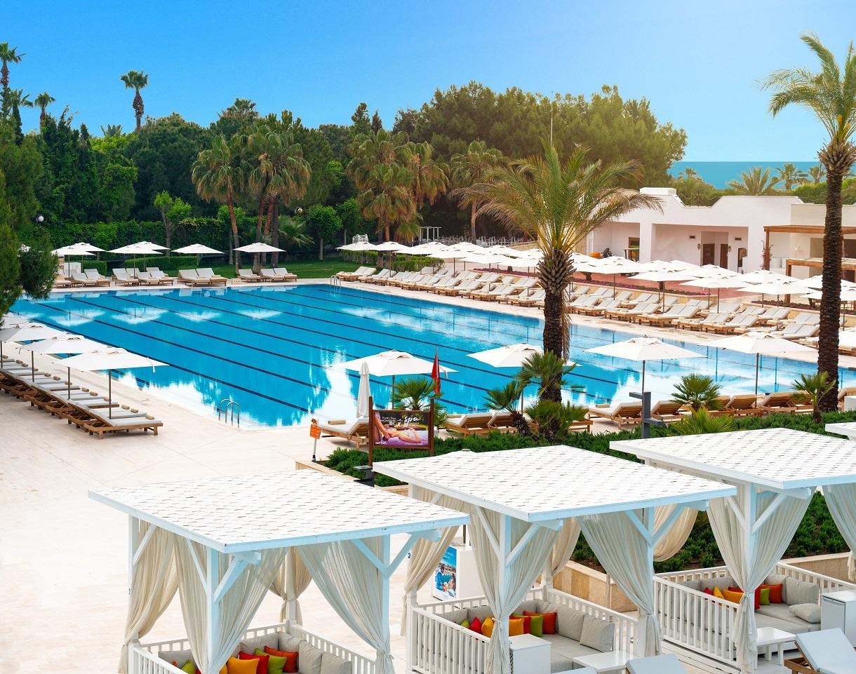 Titanic Deluxe Lara15