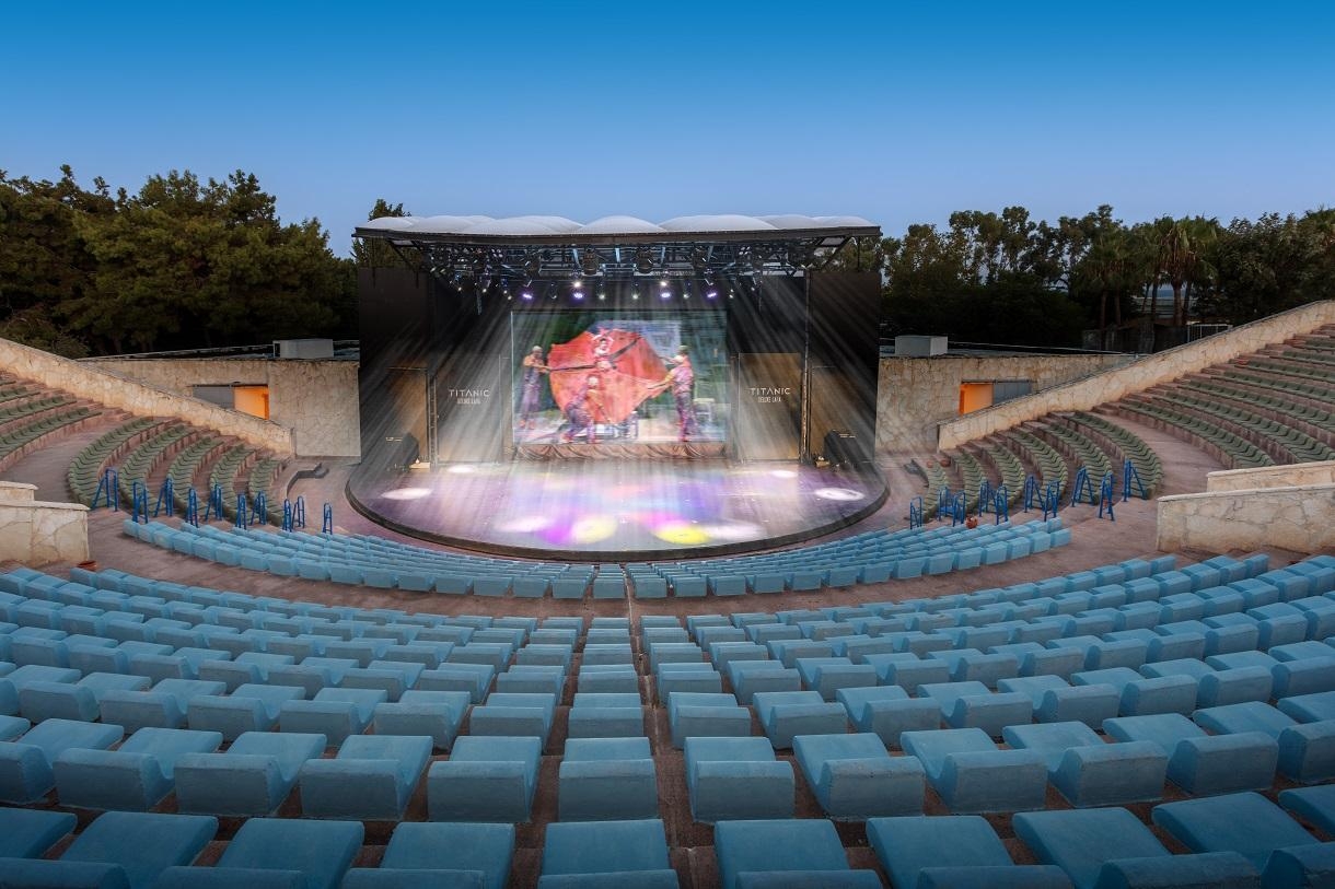 Titanic Deluxe Lara34