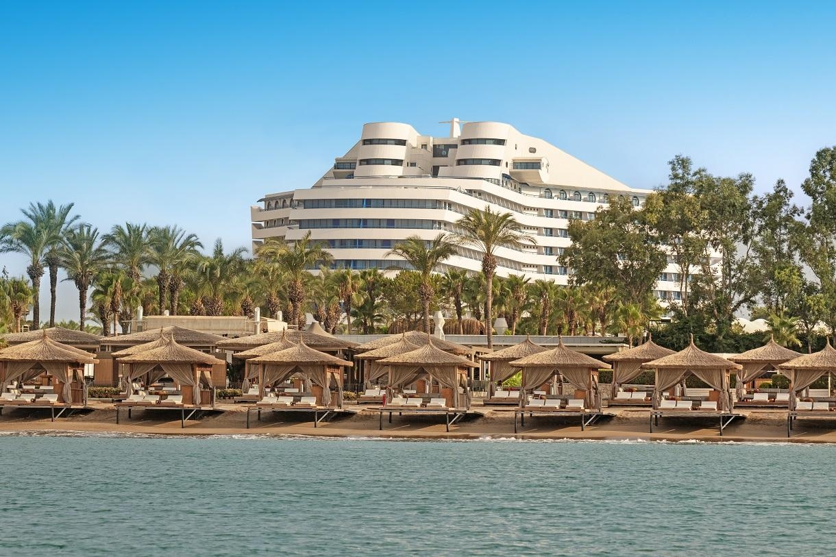 Titanic Deluxe Lara36