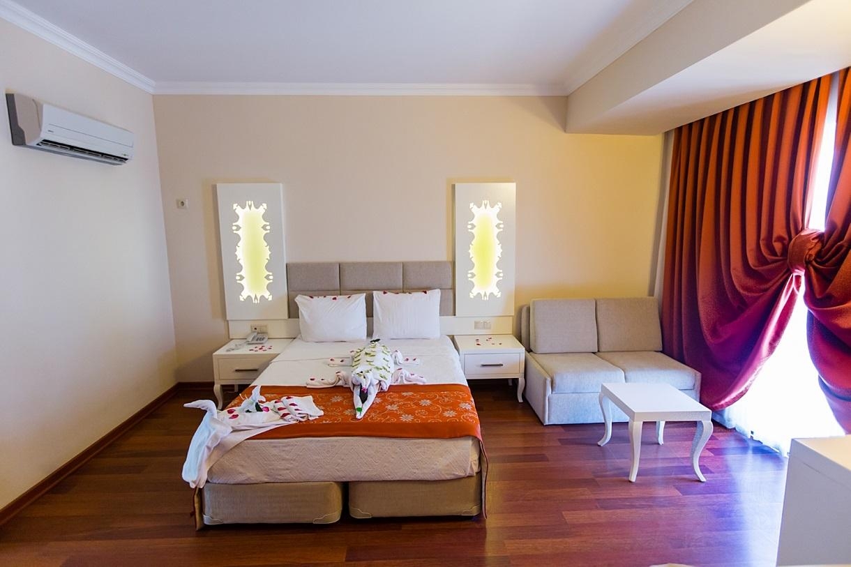 Grand Miramor Hotel8