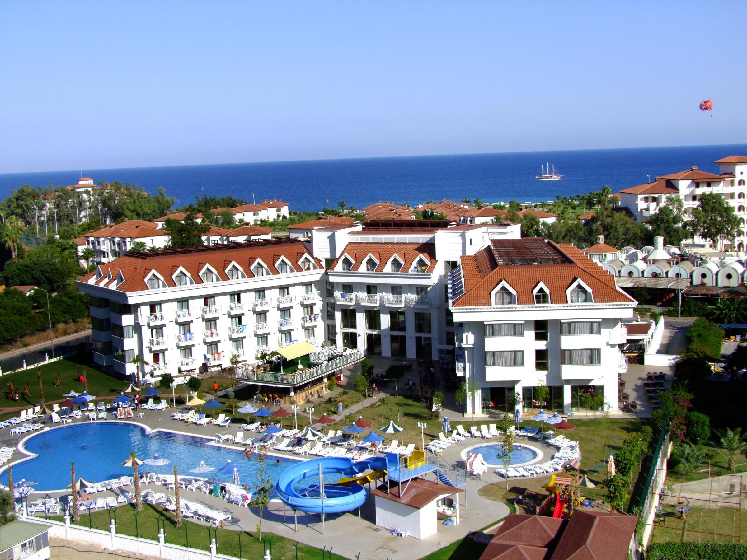 Grand Miramor Hotel0