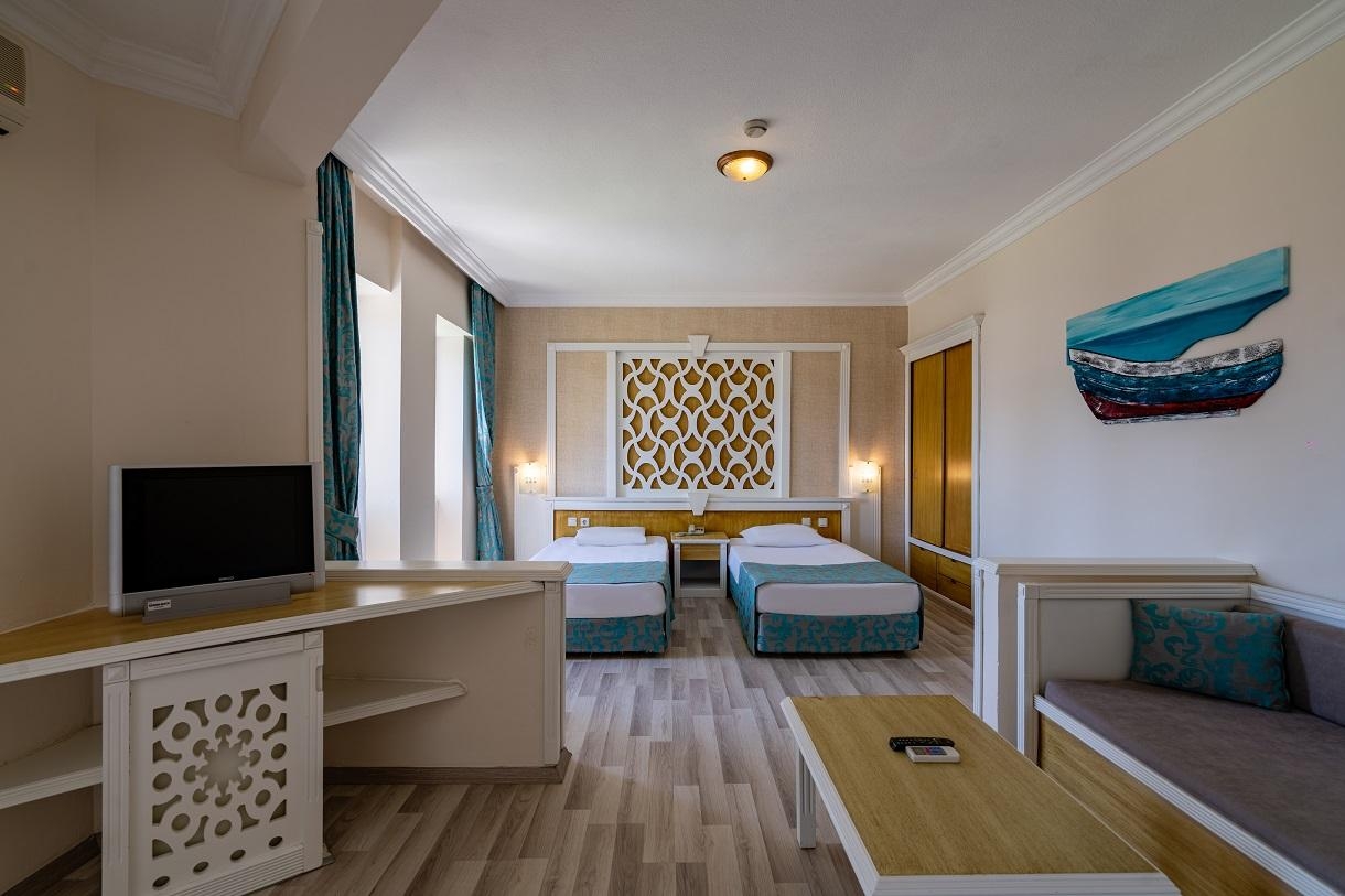 The Garden Beach Hotel6