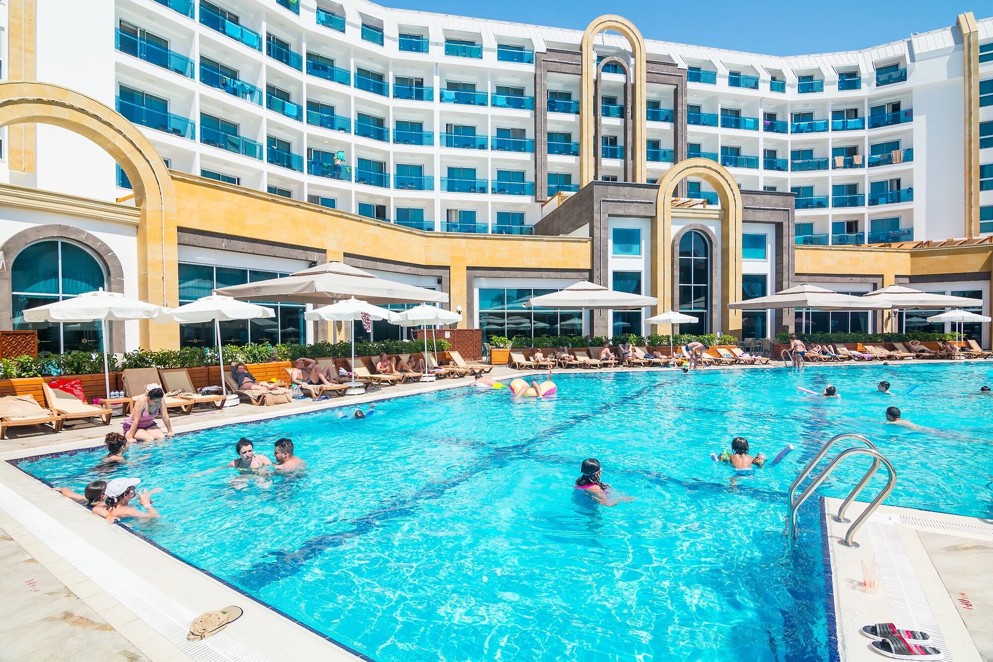 The Lumos Deluxe Resort & Spa10