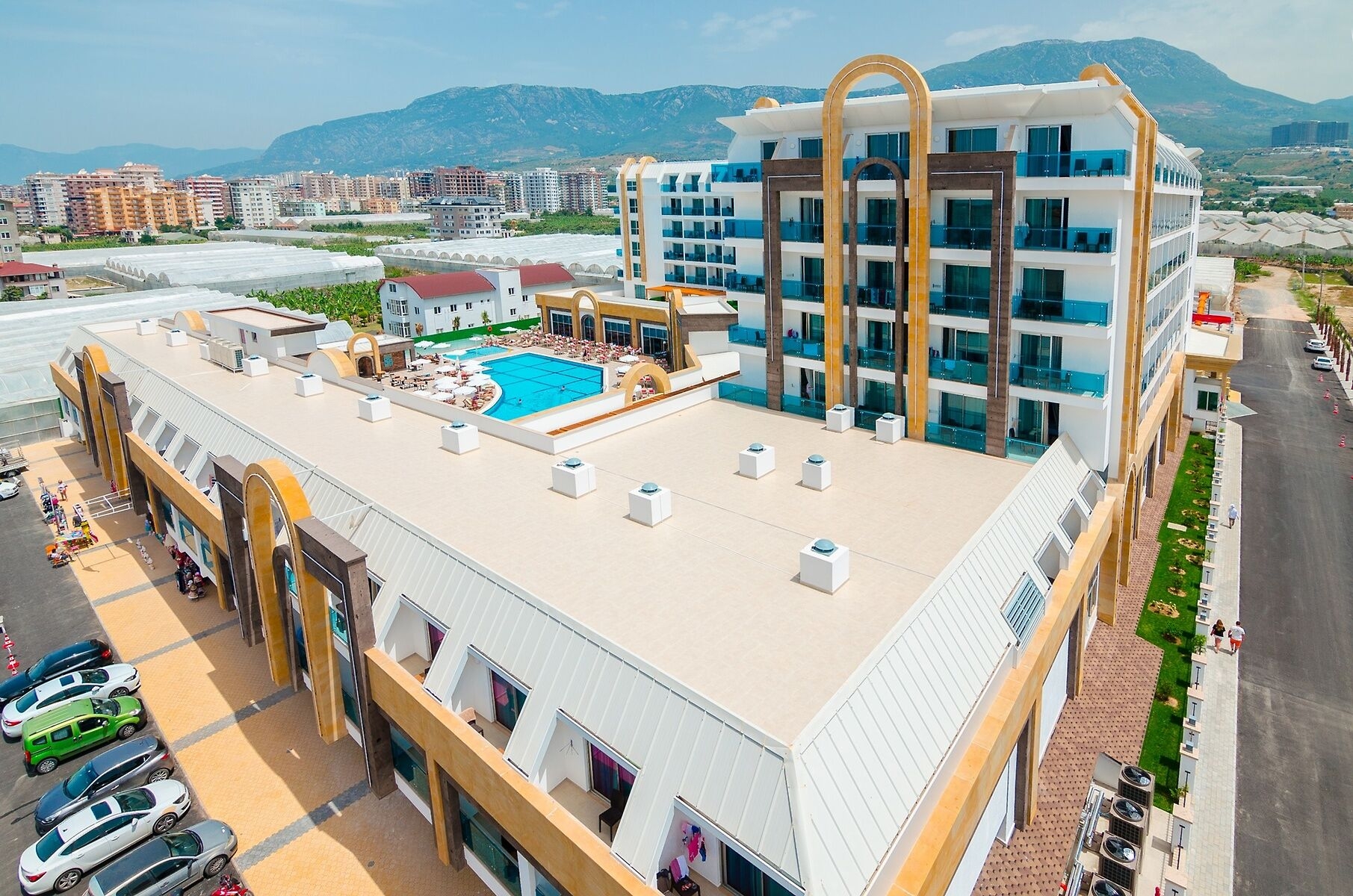 The Lumos Deluxe Resort & Spa47