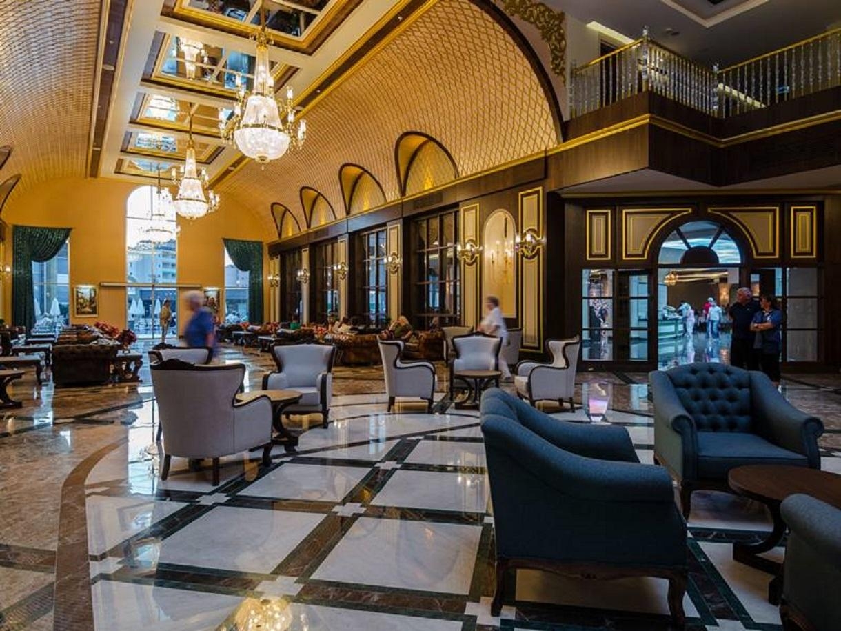 The Lumos Deluxe Resort & Spa6