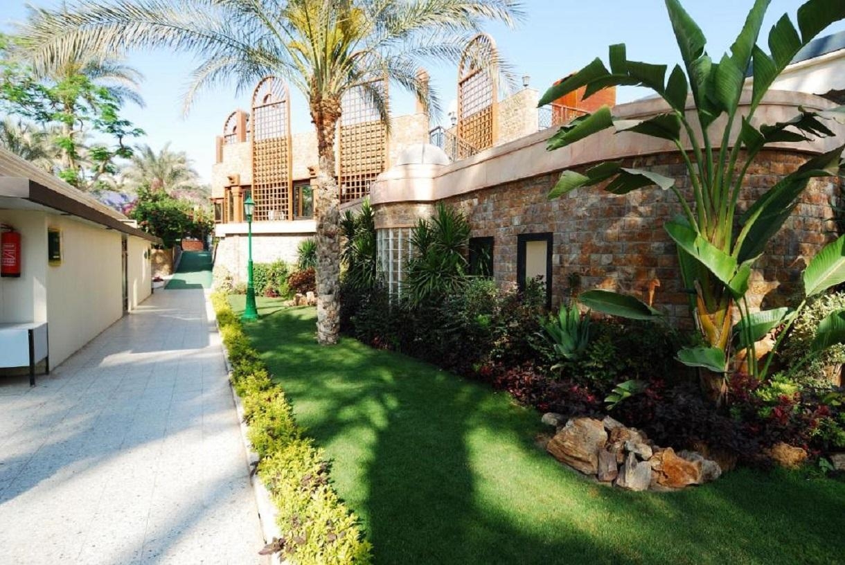 Pyramids Resort by Jaz (ex. Oasis) - Nílusi hajóút - AMC Royal Hotel & Spa17