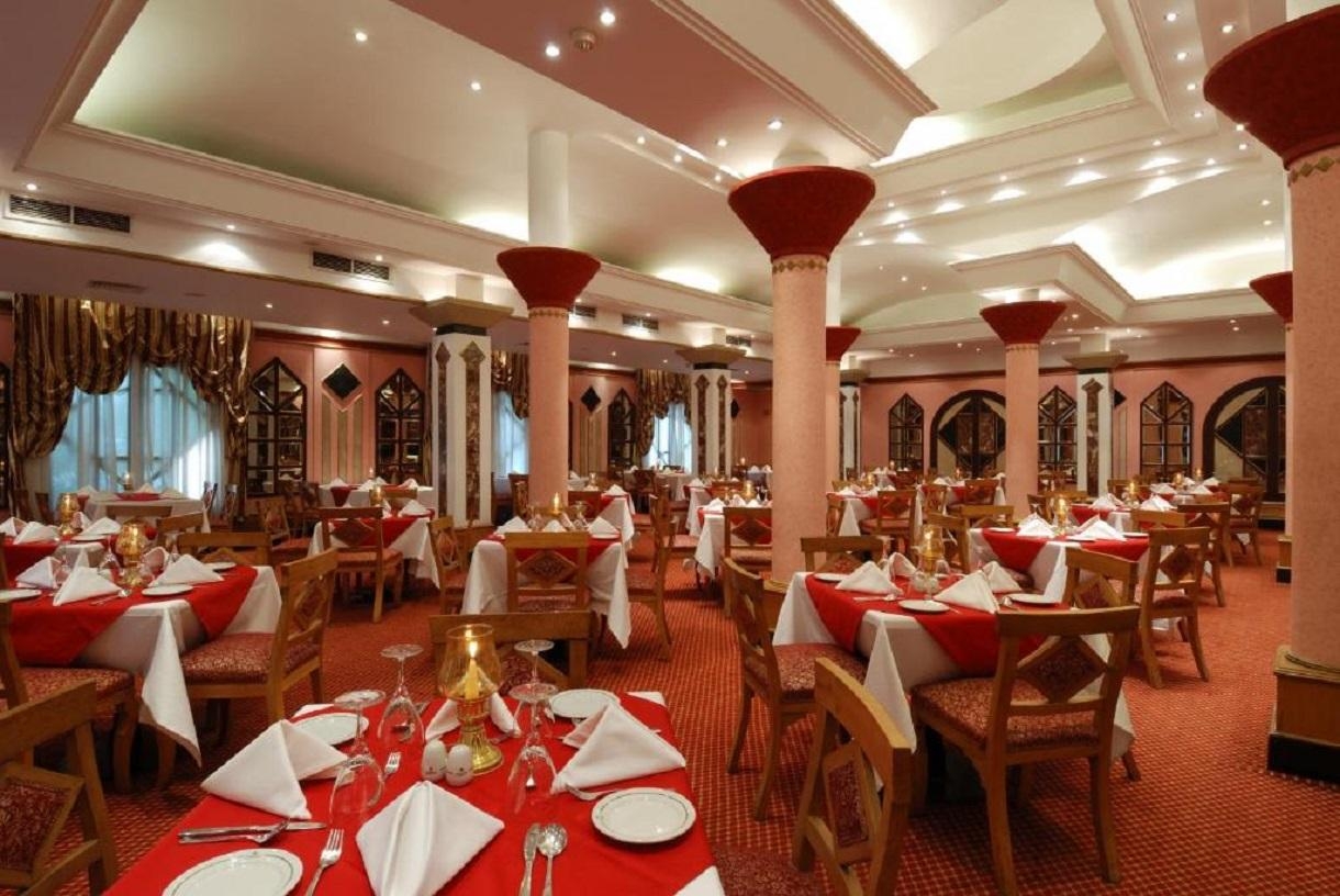 Pyramids Resort by Jaz (ex. Oasis) - Nílusi hajóút - AMC Royal Hotel & Spa11