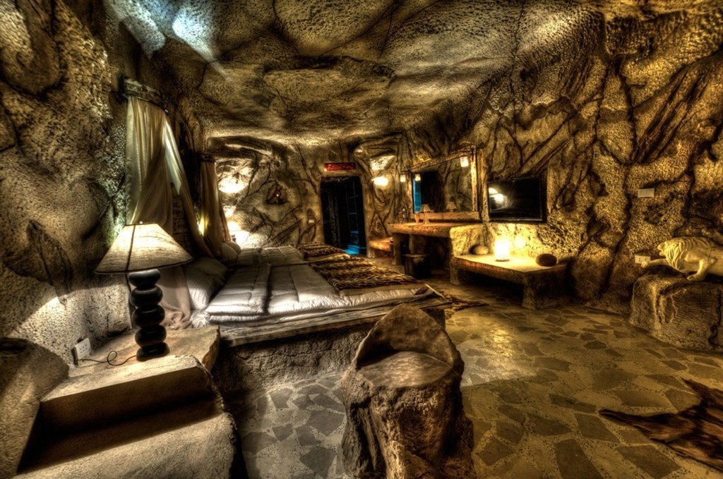 Kairó + Caves Beach Resort5