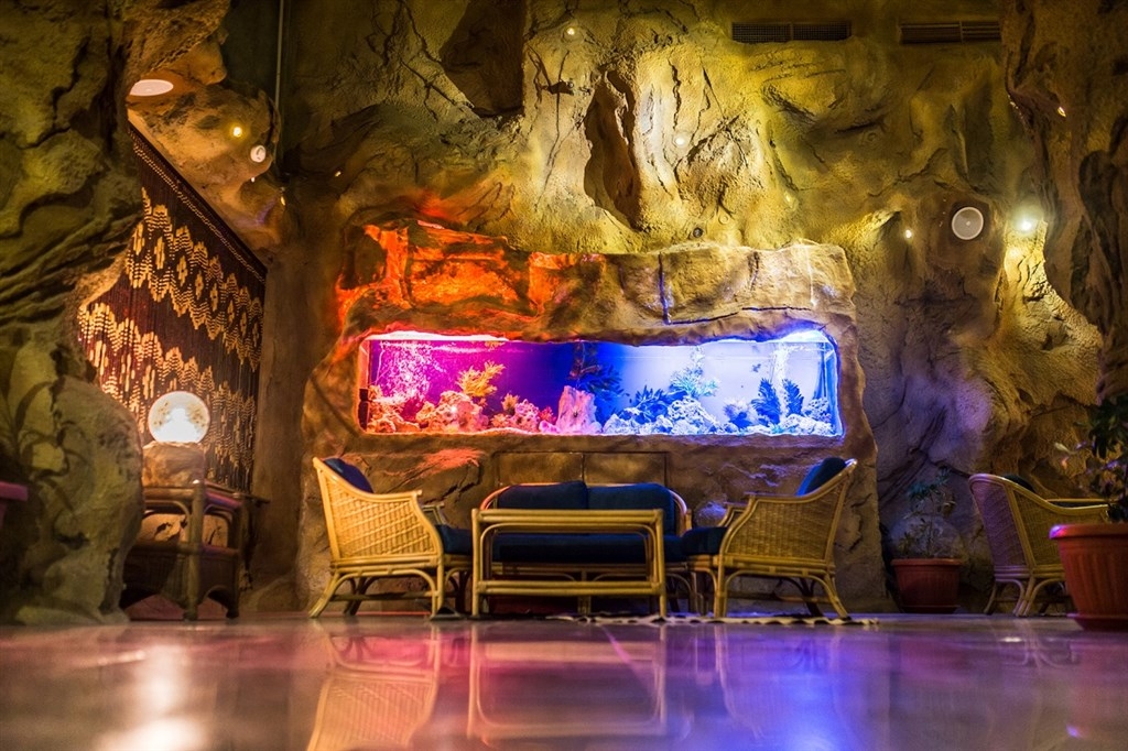 Kairó + Caves Beach Resort8