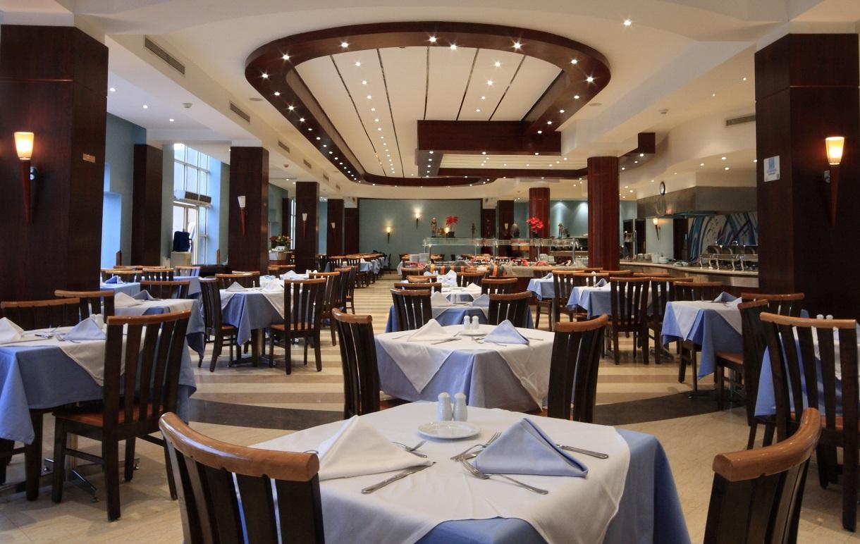 Kairó + Xperience St. George8