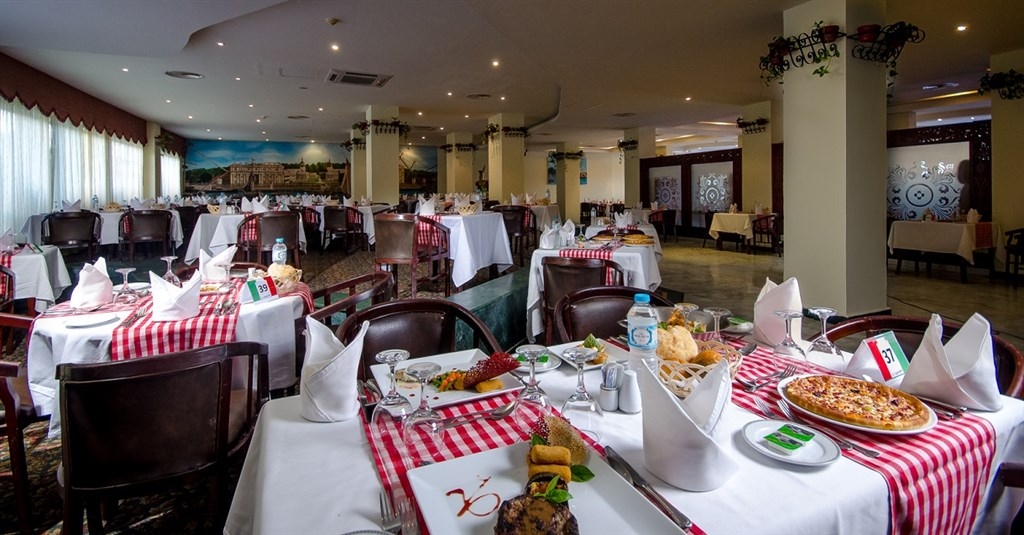 Kairó+Luxor+ Titanic Beach12