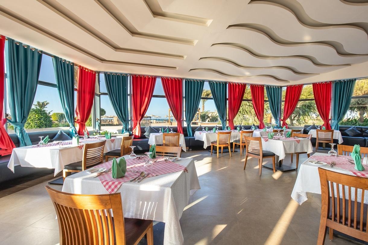 Kairó + Long Beach Resort (ex. Hilton)13