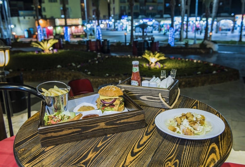 Kairó + Luxor + Sunrise Aqua Joy Resort15