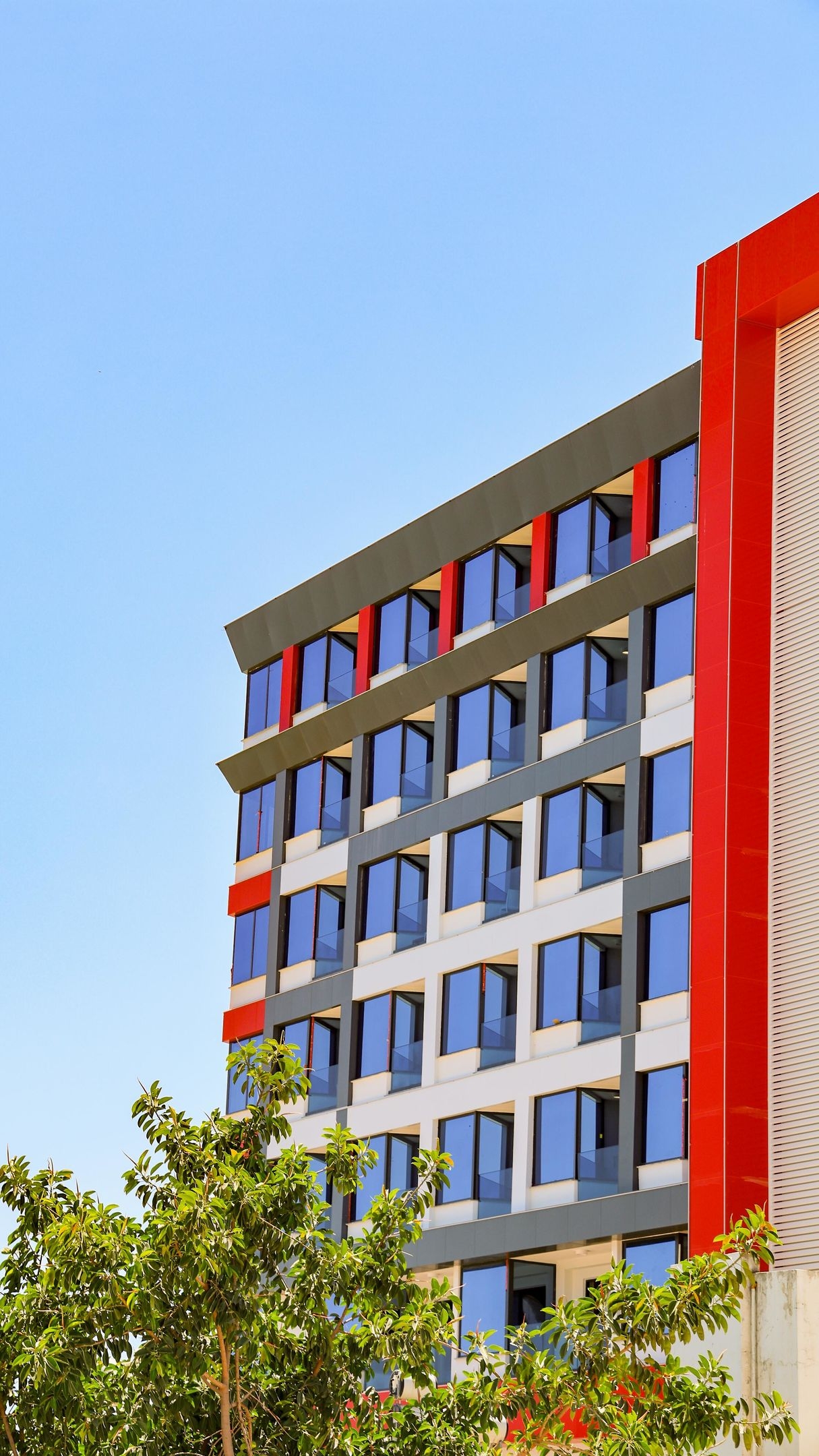 Granada Luxury Red25