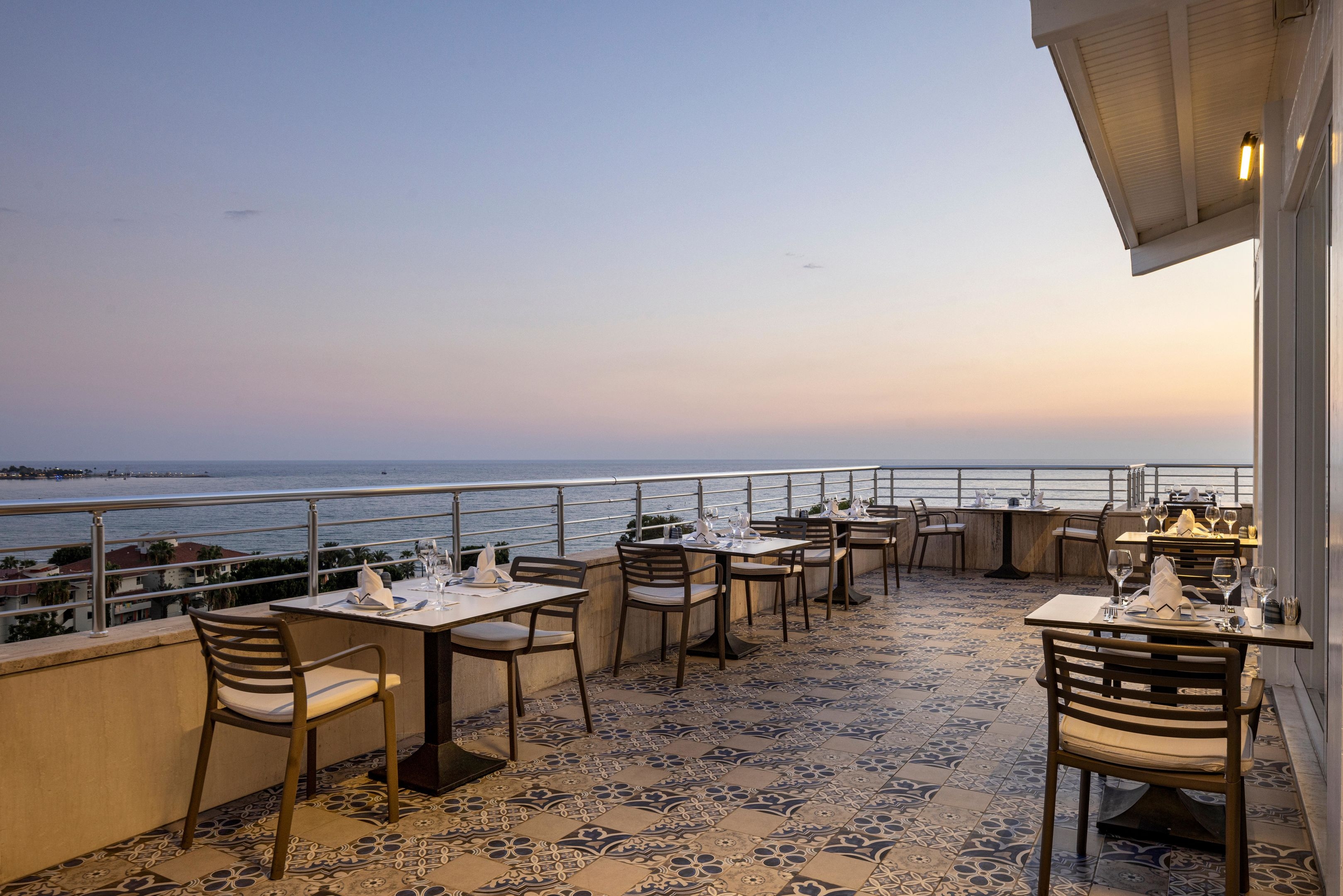 Side Star Elegance45