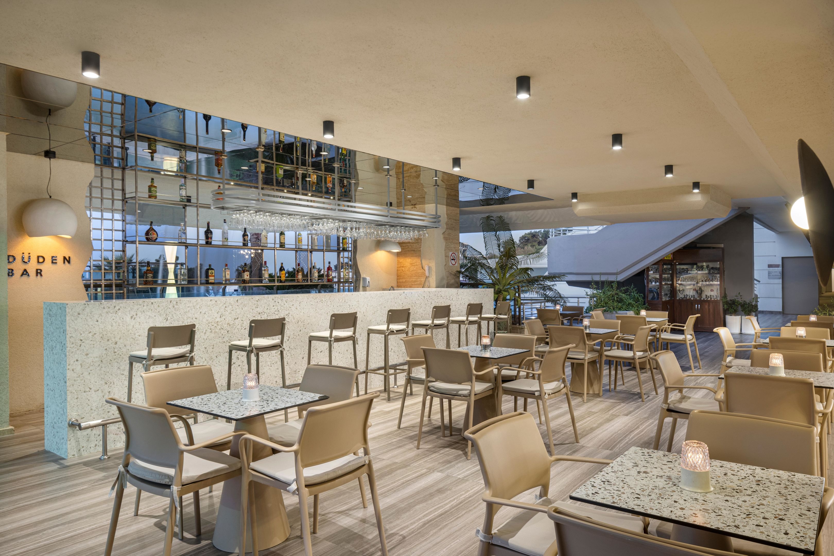 Side Star Elegance68