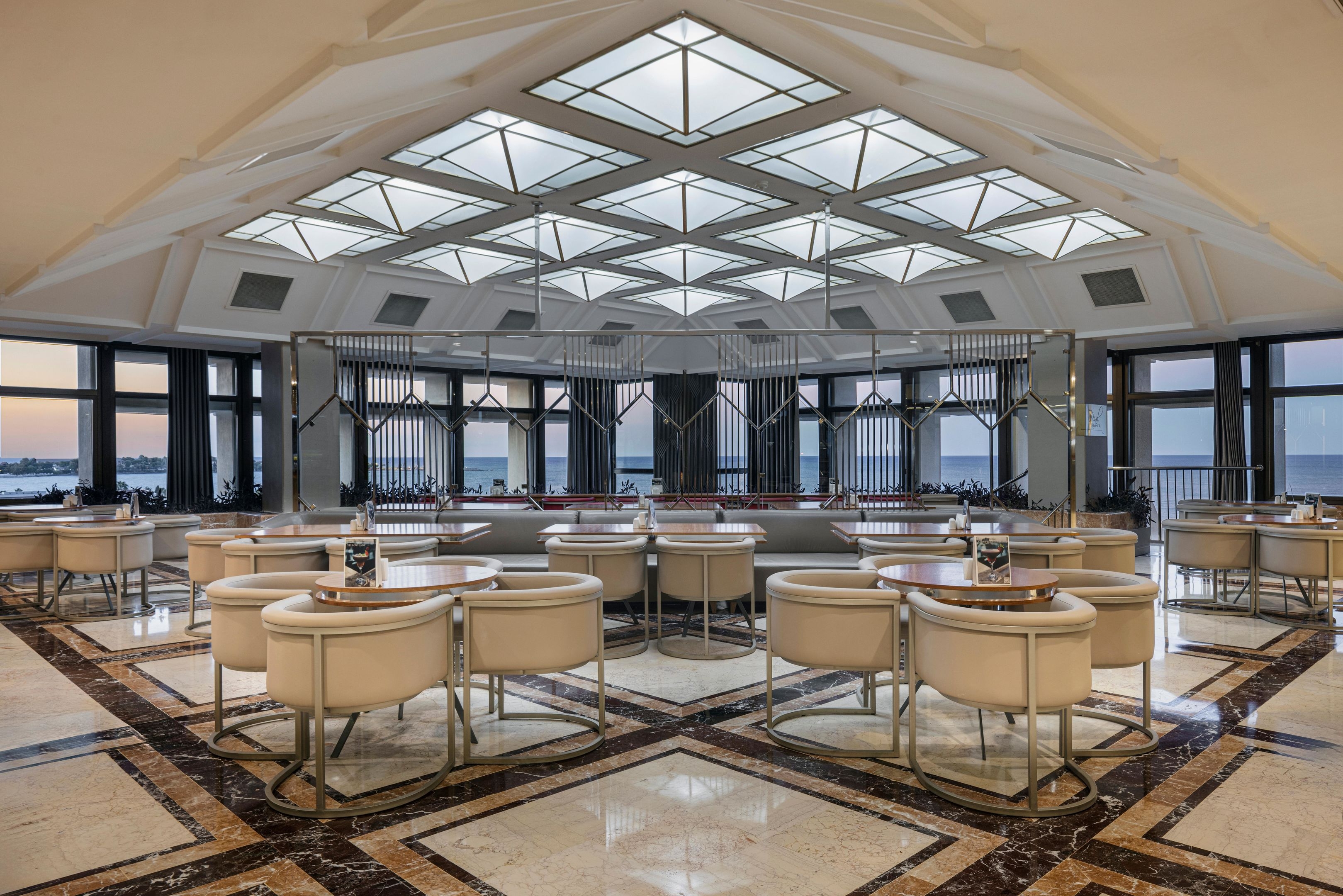 Side Star Elegance70