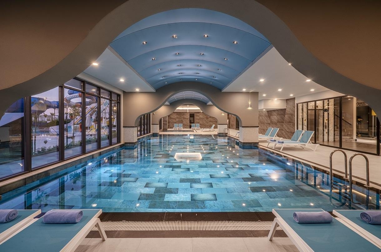 Diamond Deluxe Hotel29