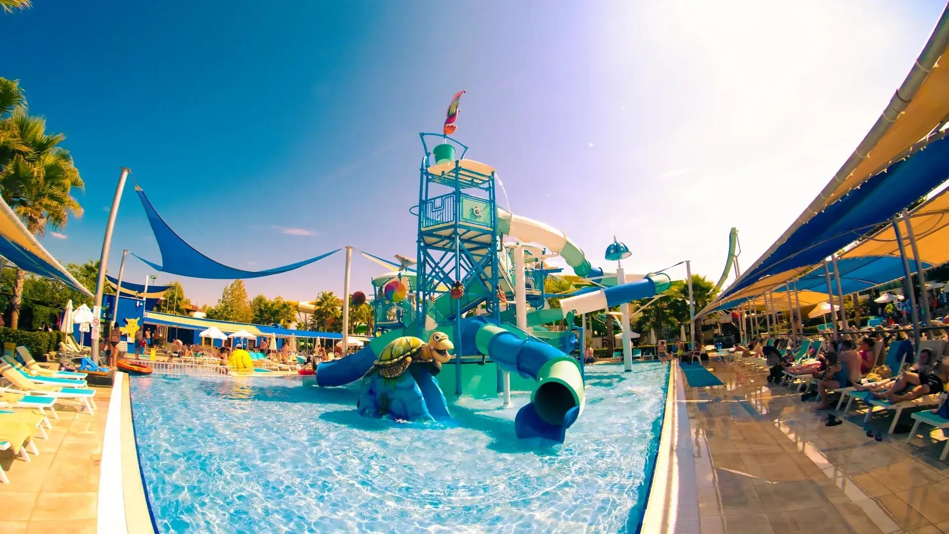 Dream World Aqua53