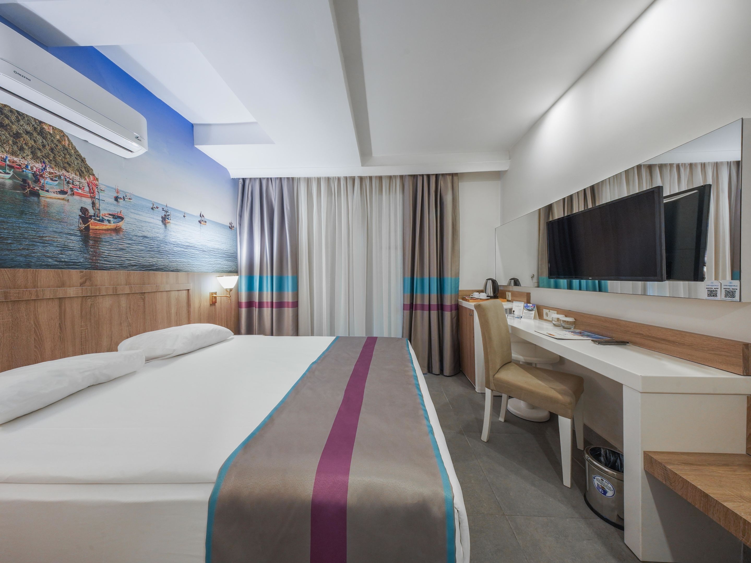 Dream World Aqua23