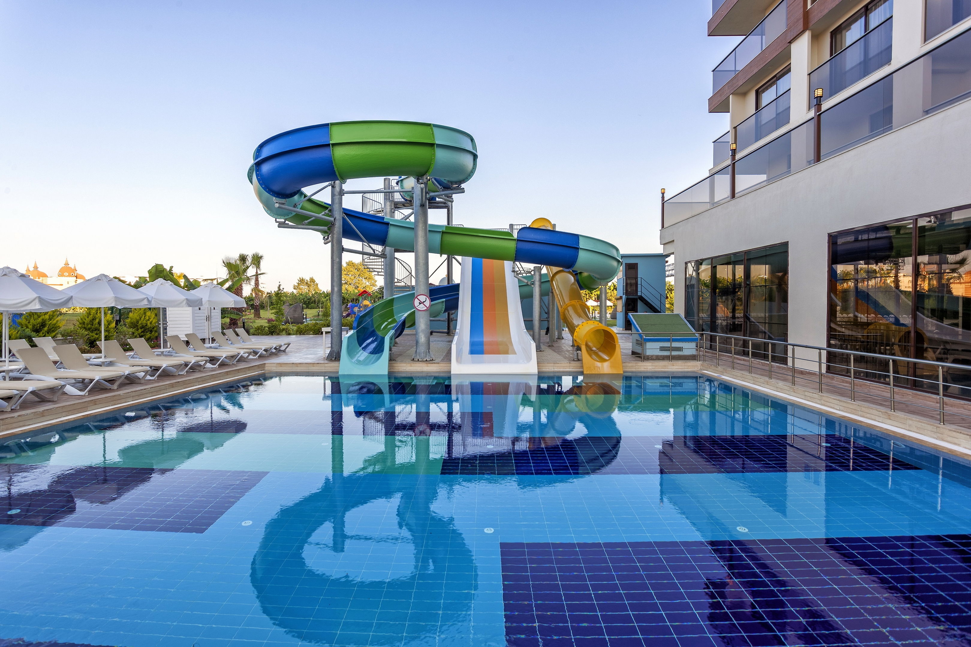 Glamour Resort & Spa18
