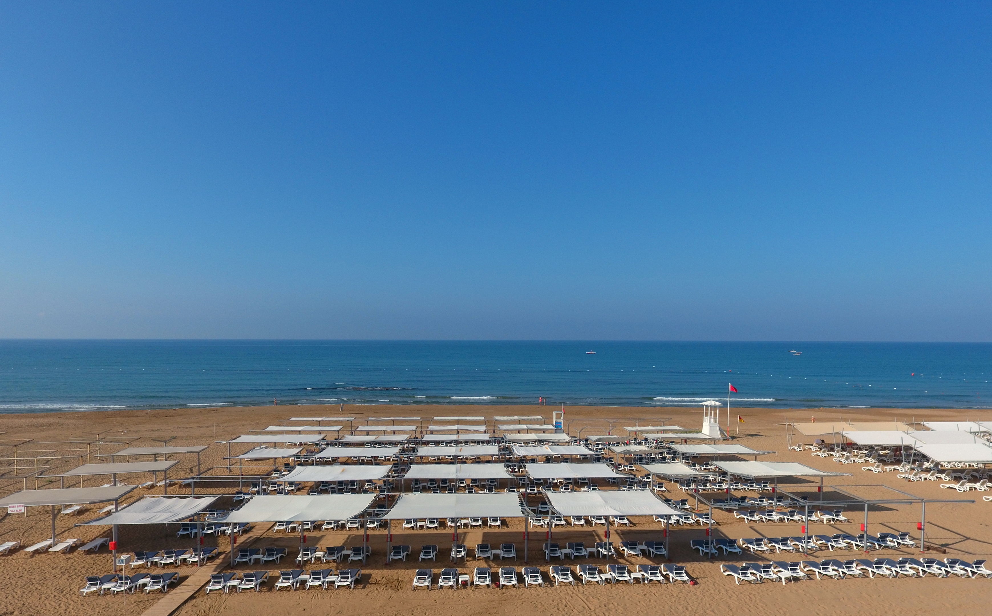 Glamour Resort & Spa23