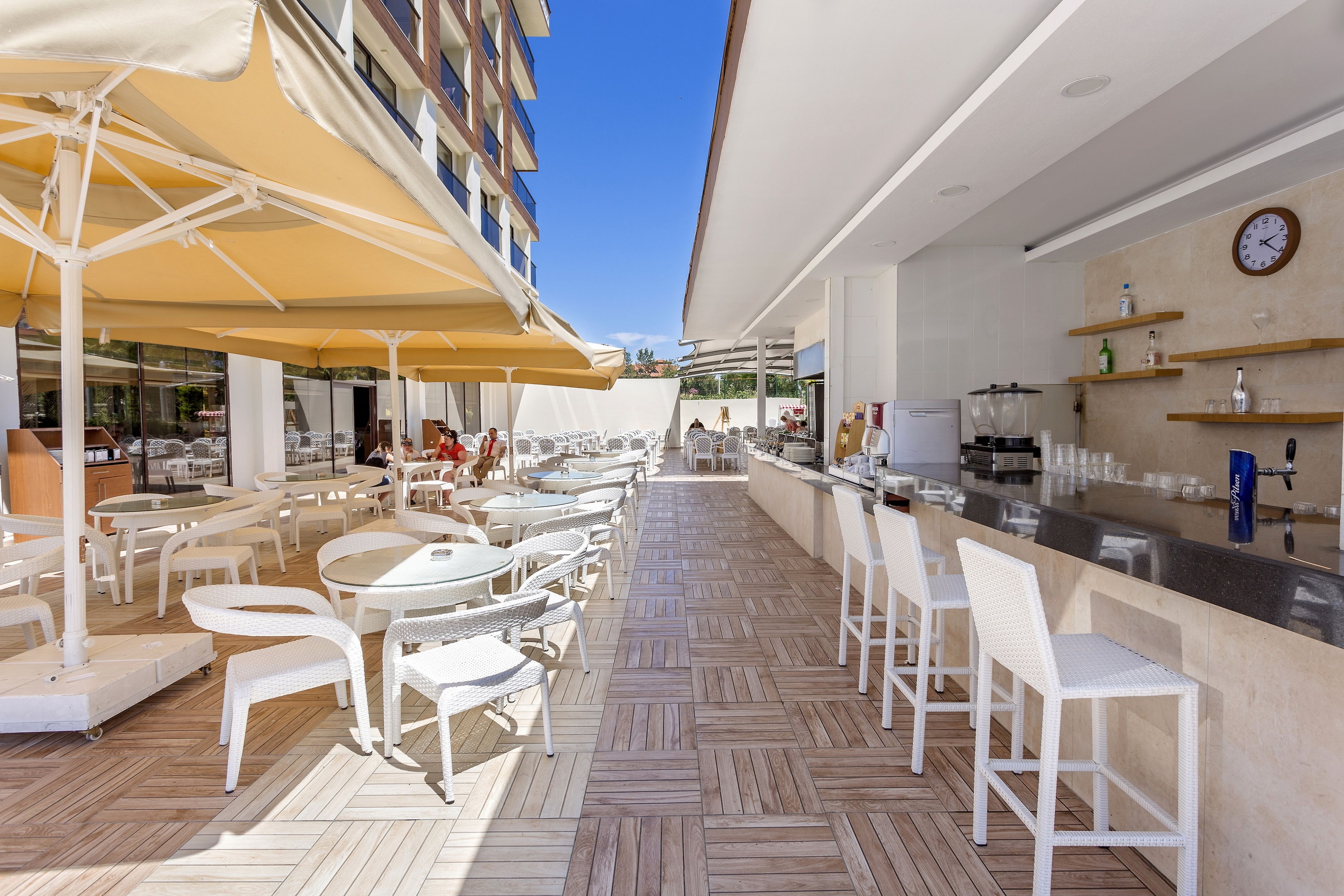 Glamour Resort & Spa24