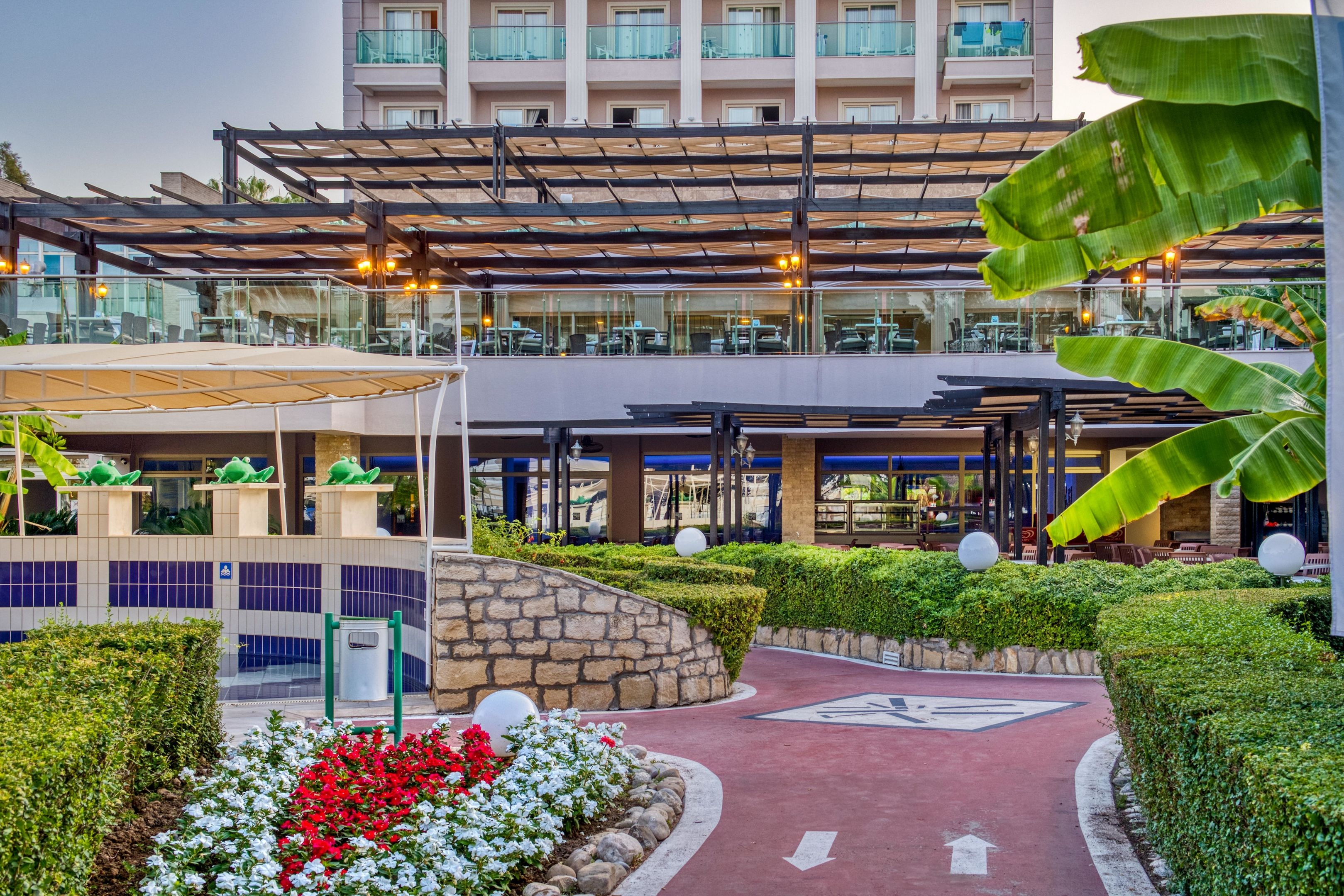 Sealife Buket Resort & Beach8