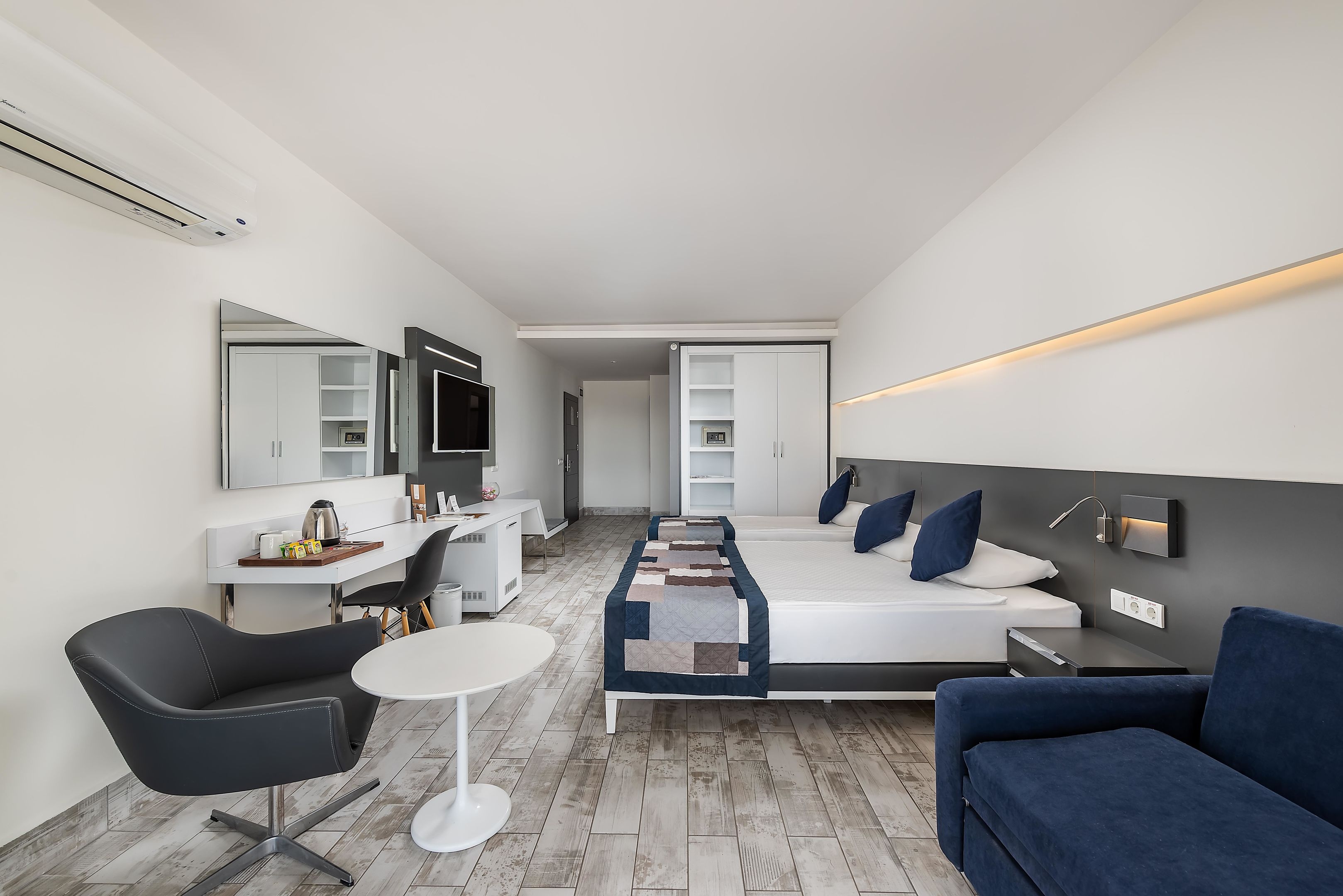 White City Beach Hotel92