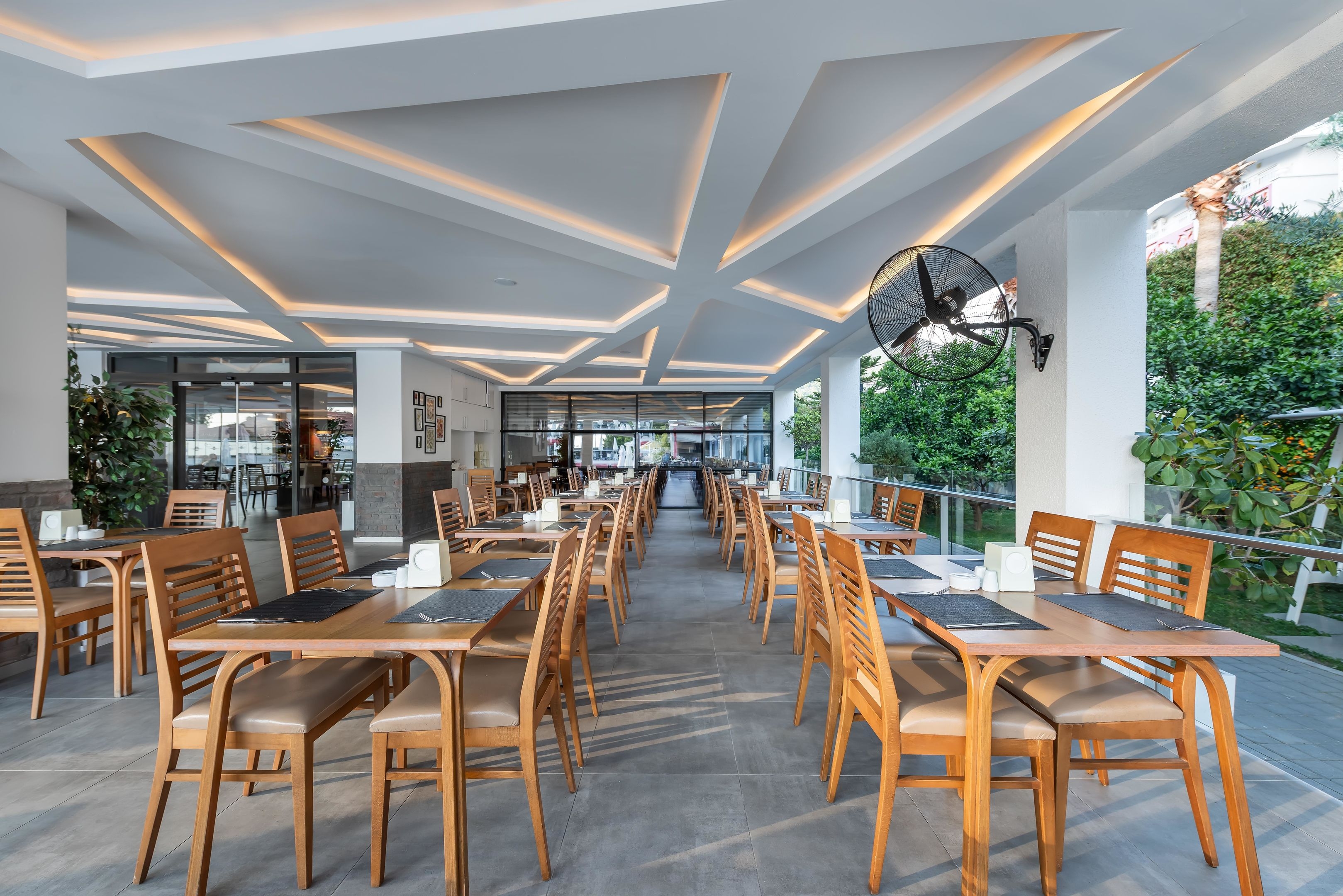 White City Beach Hotel14