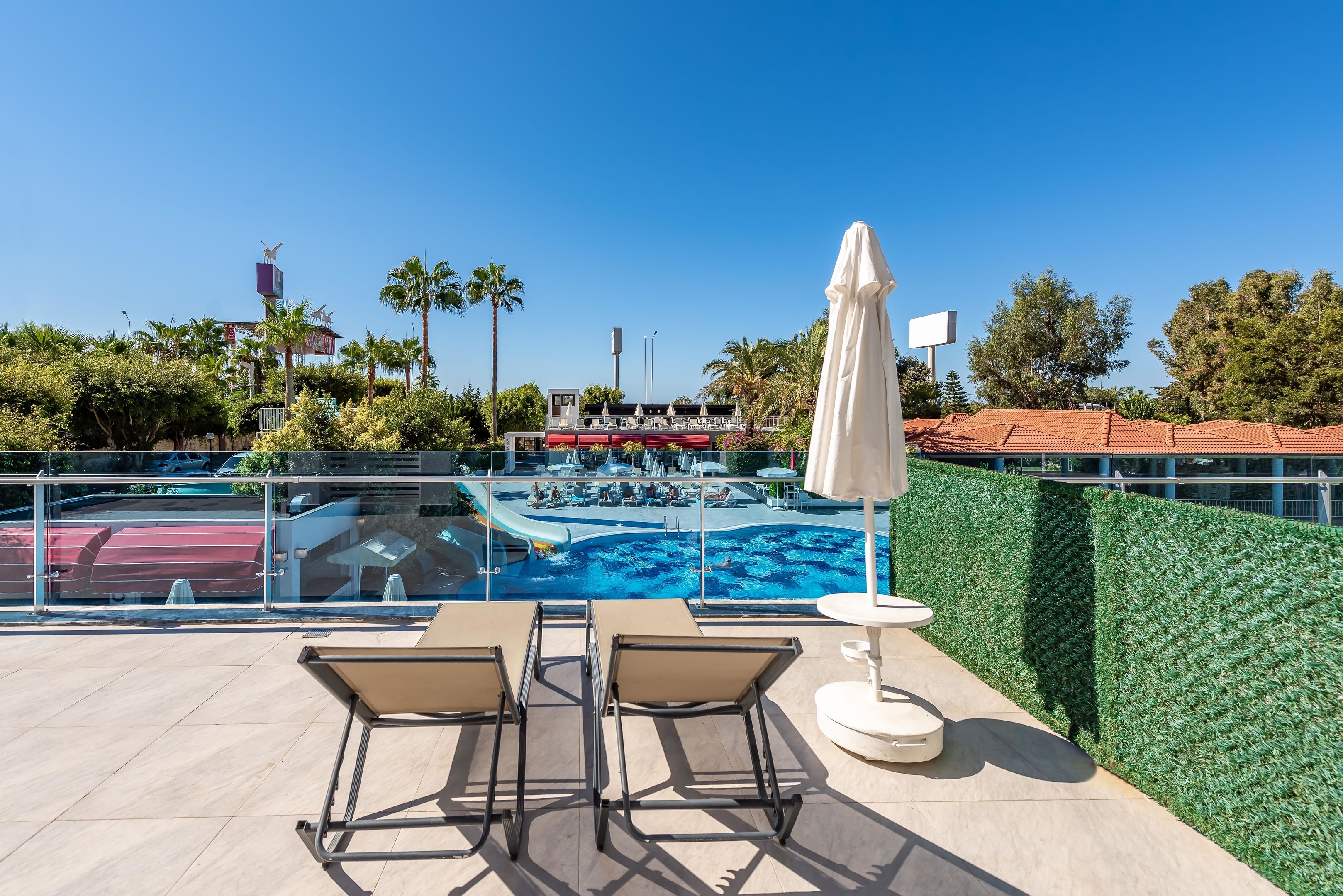 White City Beach Hotel96
