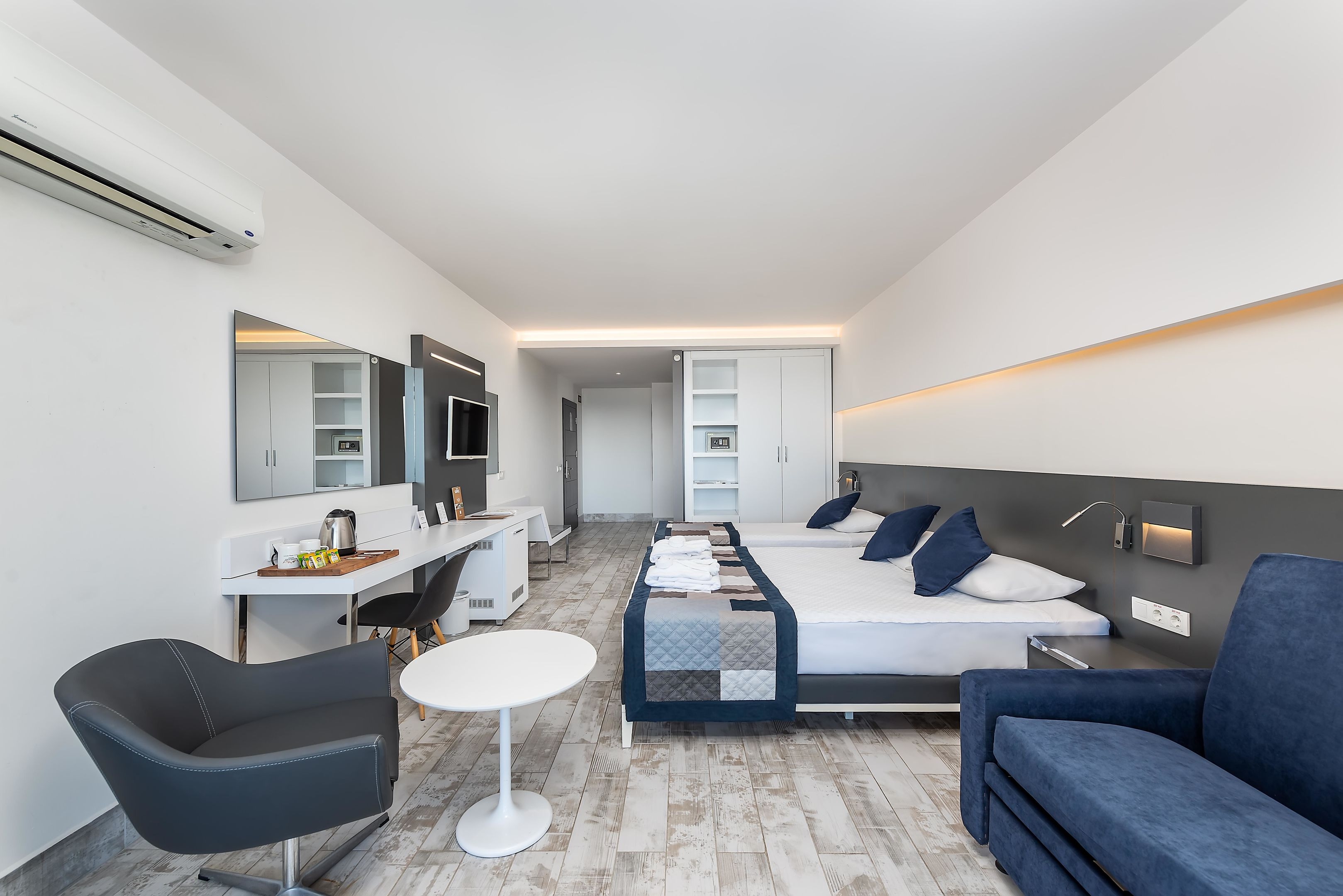 White City Beach Hotel111