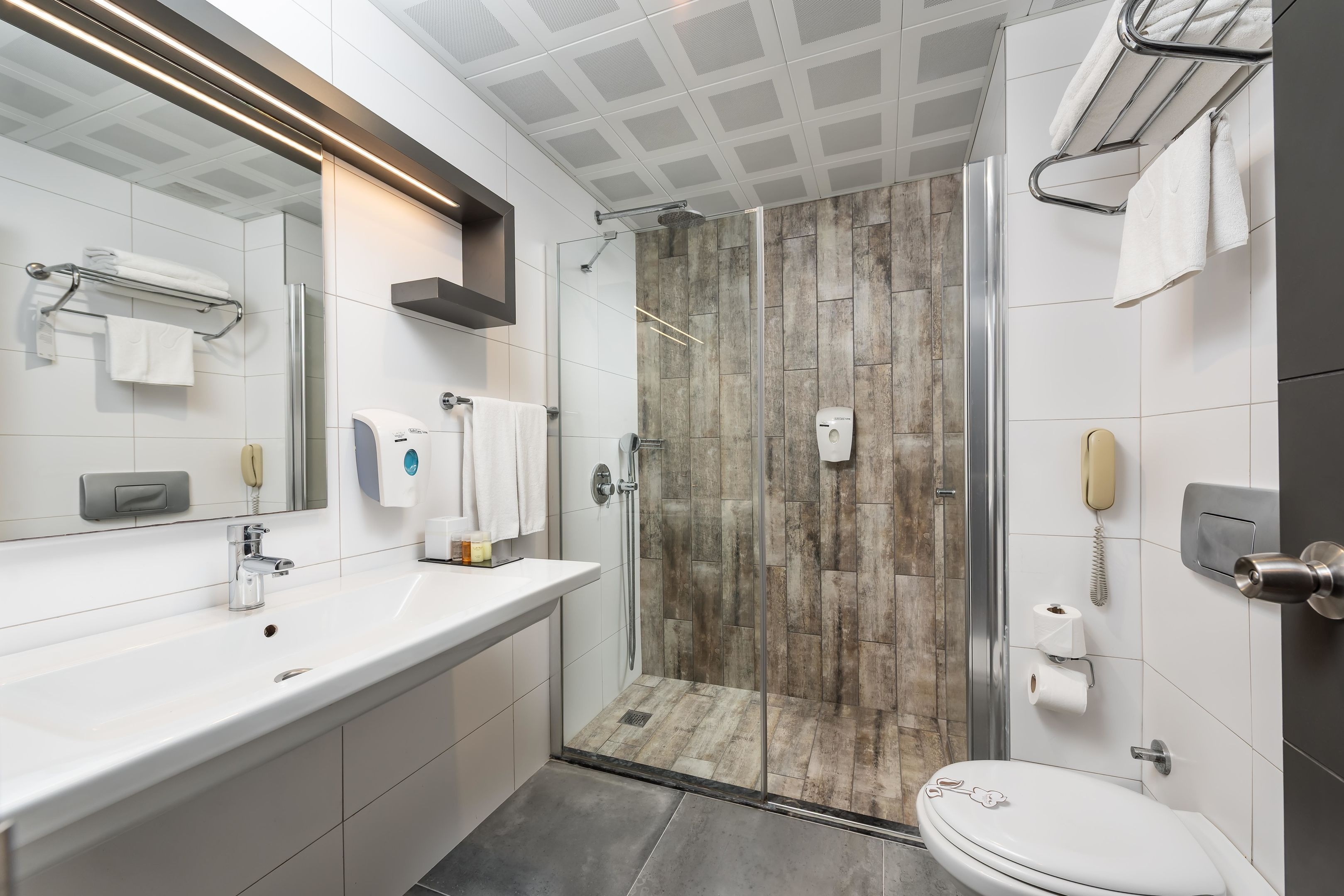 White City Beach Hotel112